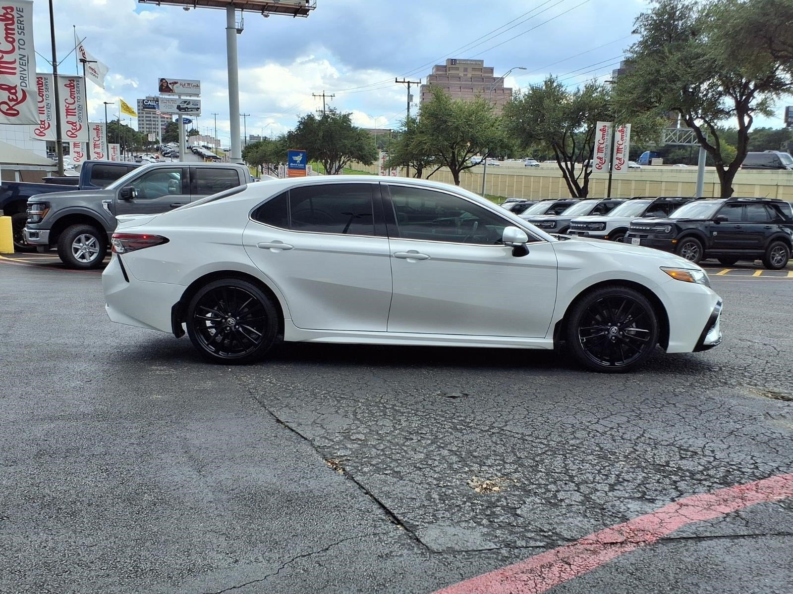 2023 Toyota Camry Hybrid XSE