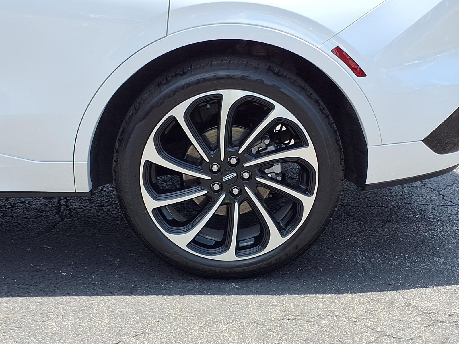 2025 Lincoln Nautilus Black Label