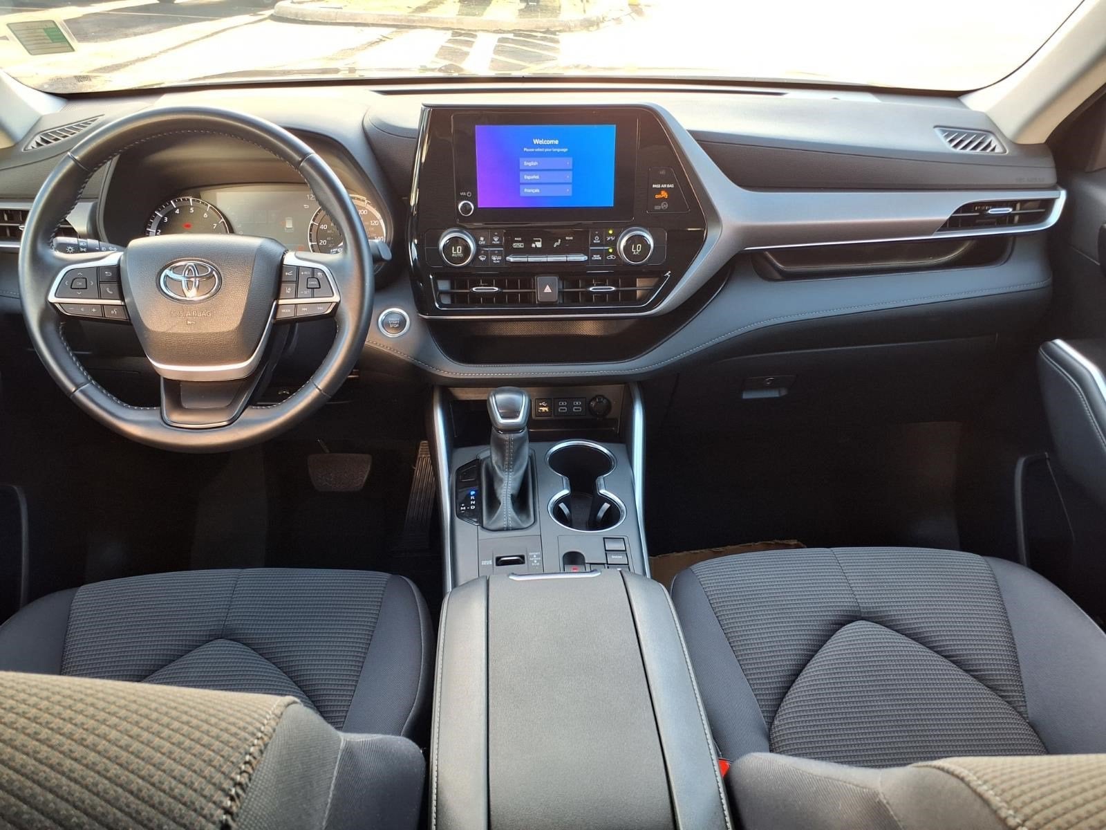 2025 Toyota Highlander LE