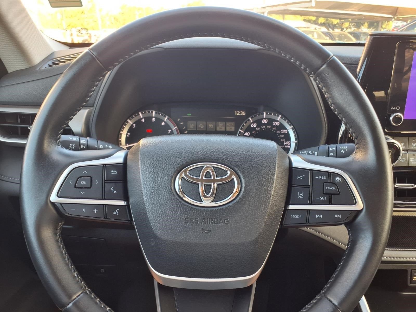 2025 Toyota Highlander LE