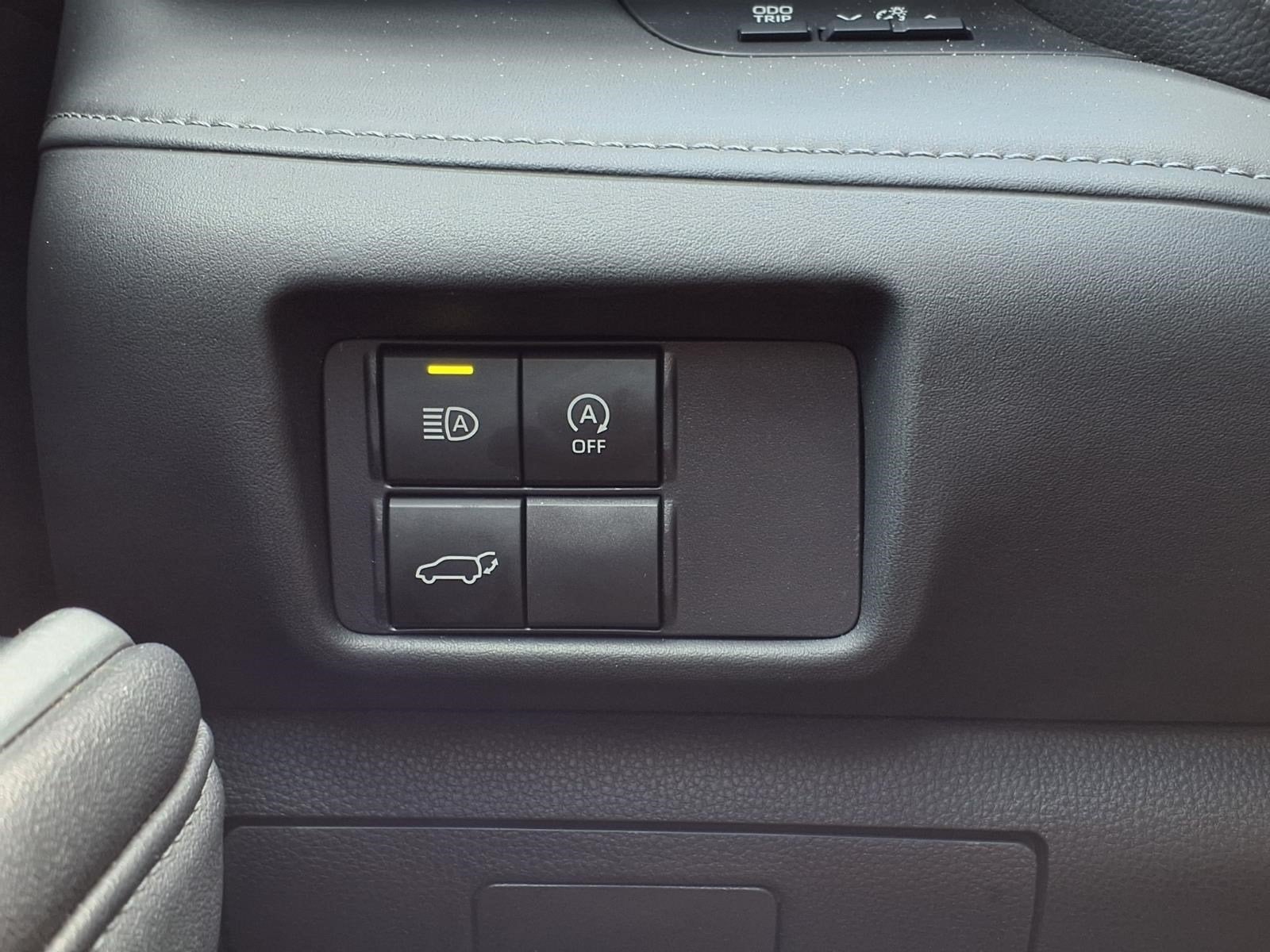2025 Toyota Highlander LE