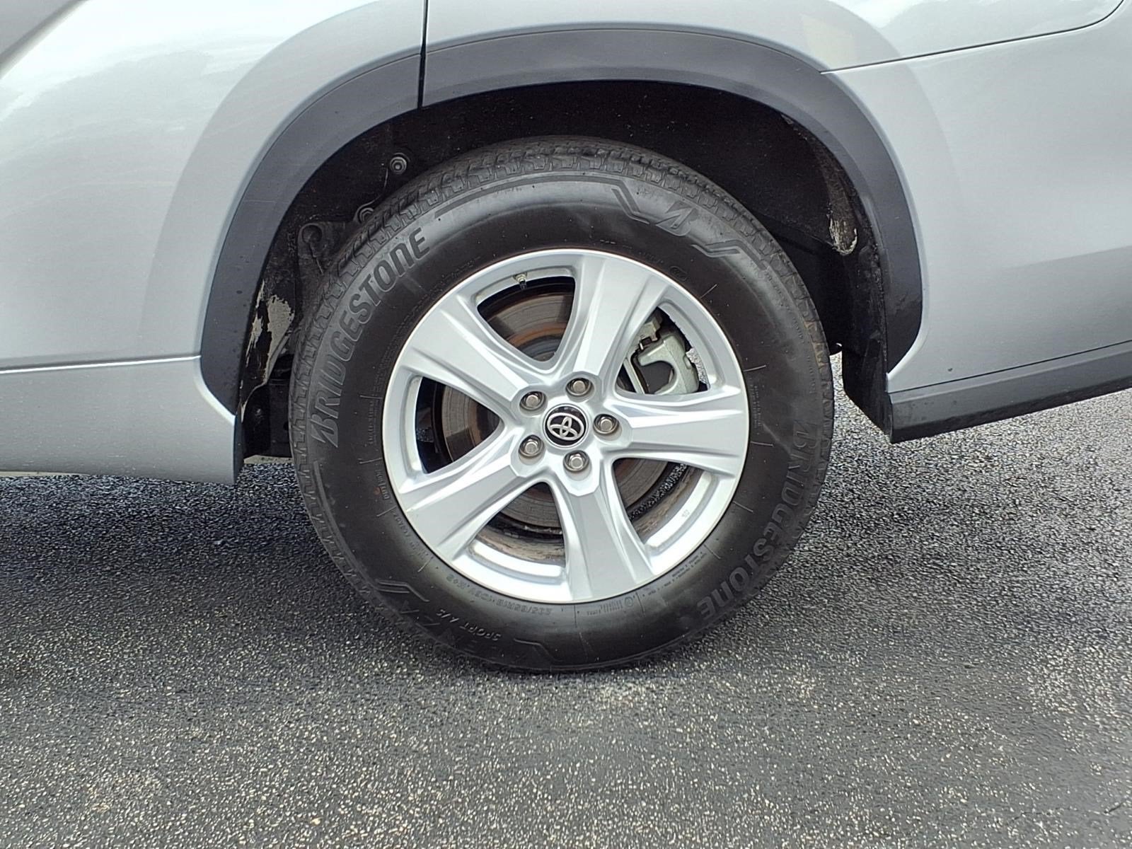 2025 Toyota Highlander LE