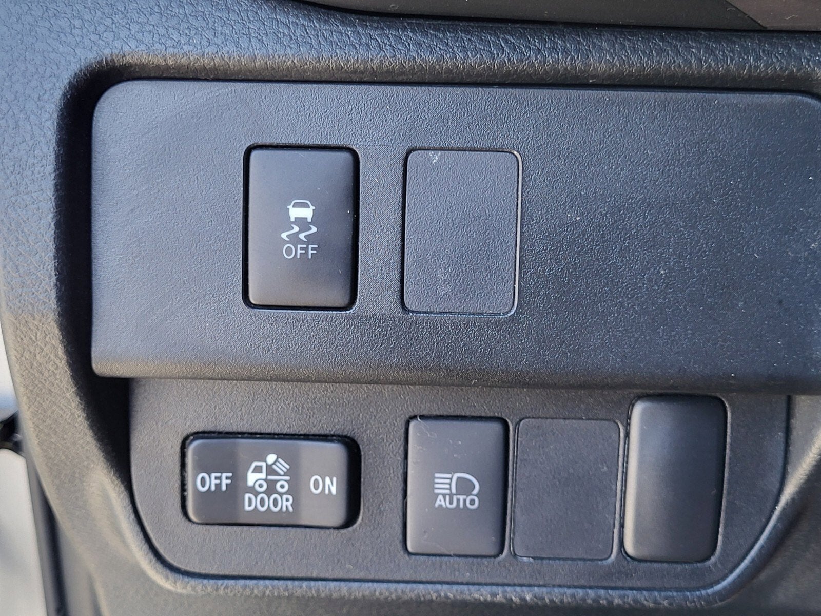 2020 Toyota Tacoma 2WD SR5