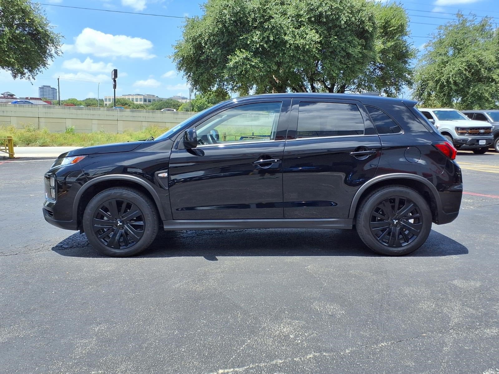 2026 Mitsubishi Outlander Sport LE