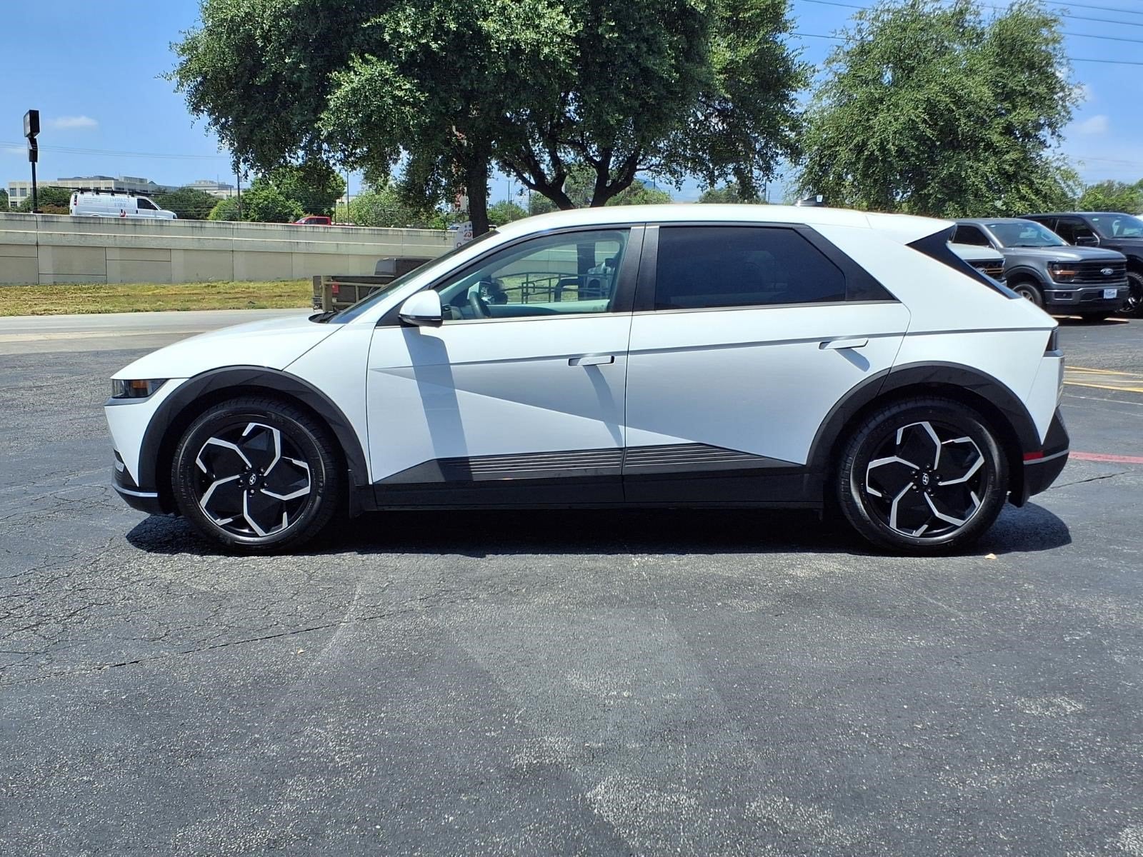 2024 Hyundai IONIQ 5 SEL