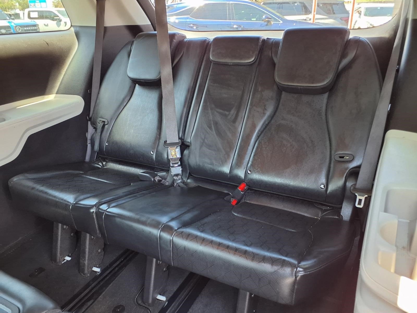 2023 Kia Carnival LX