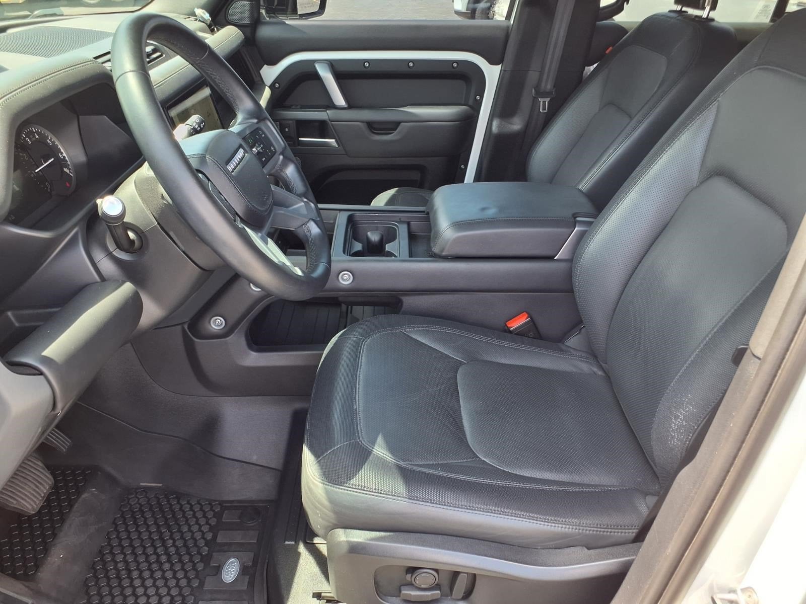 2023 Land Rover Defender X-Dynamic SE