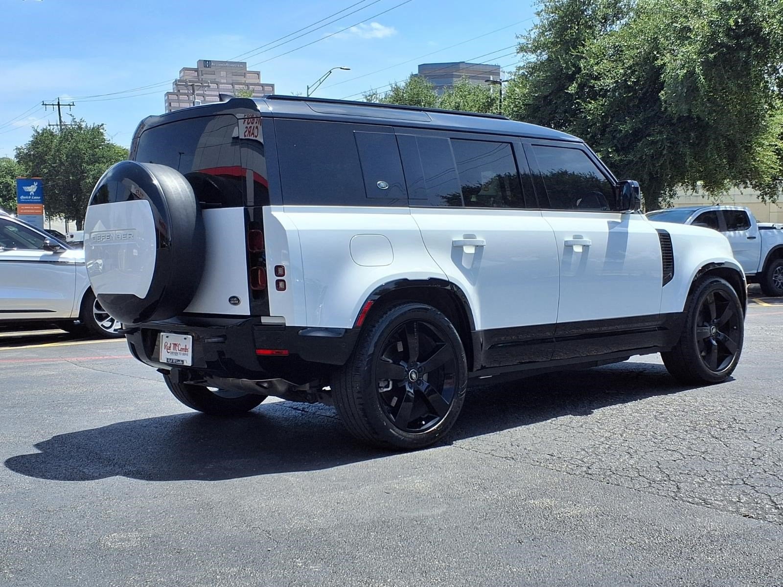 2023 Land Rover Defender X-Dynamic SE