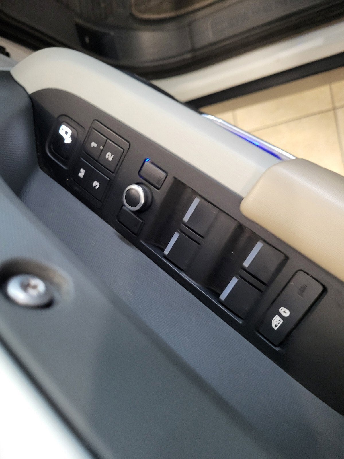 2020 Land Rover Defender HSE
