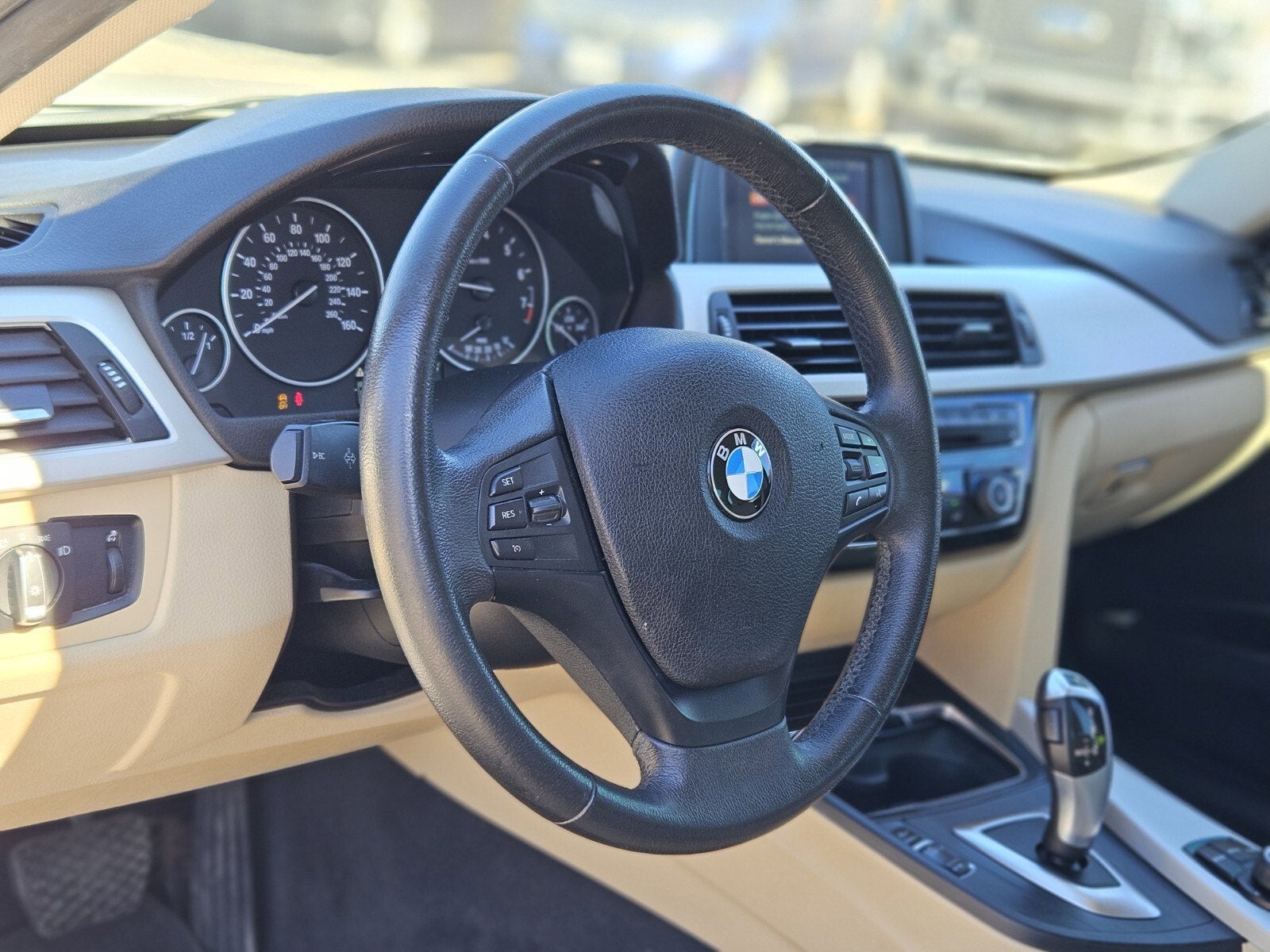 2018 BMW 3 Series 320i