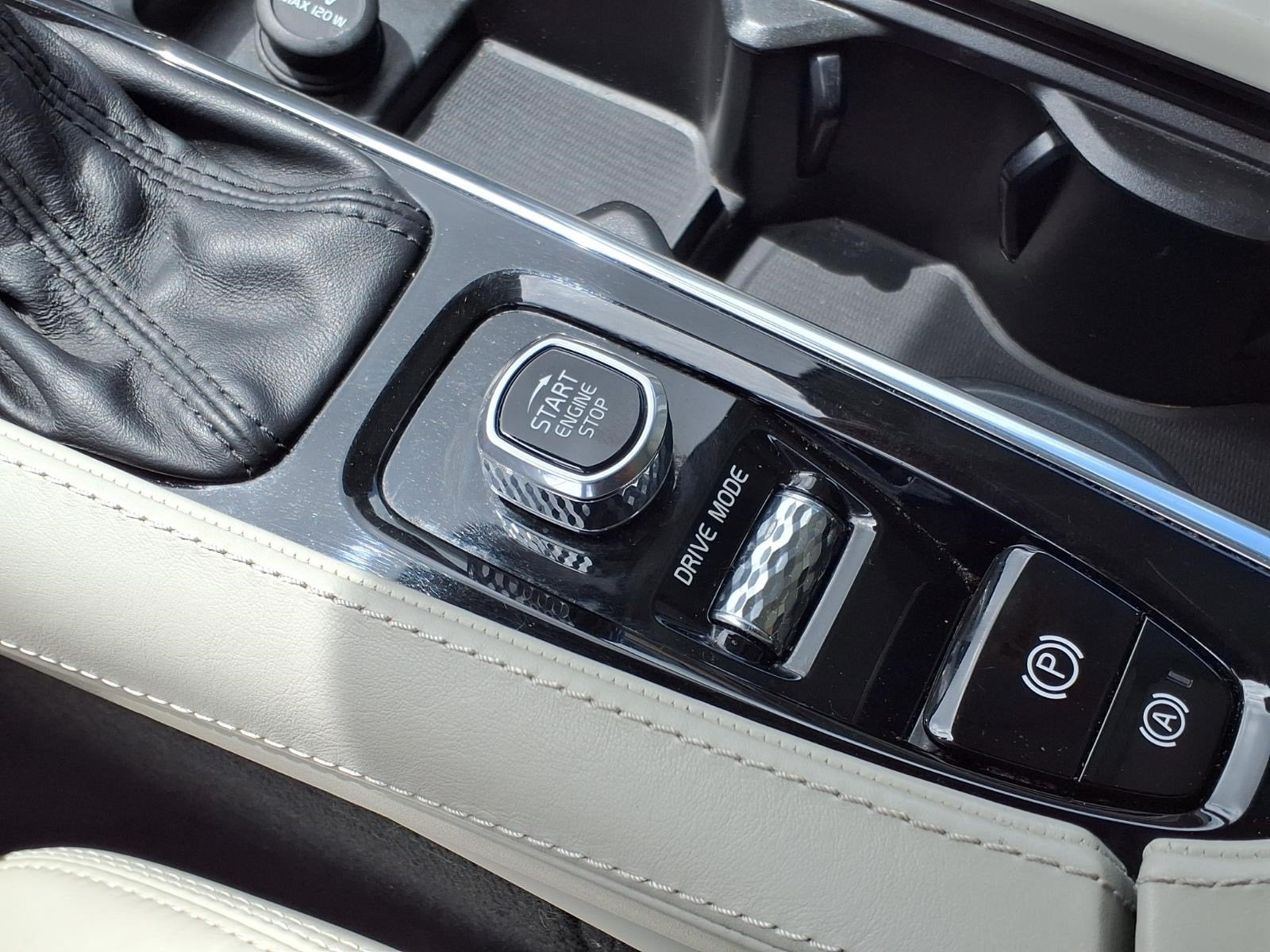 2020 Volvo XC90 Inscription
