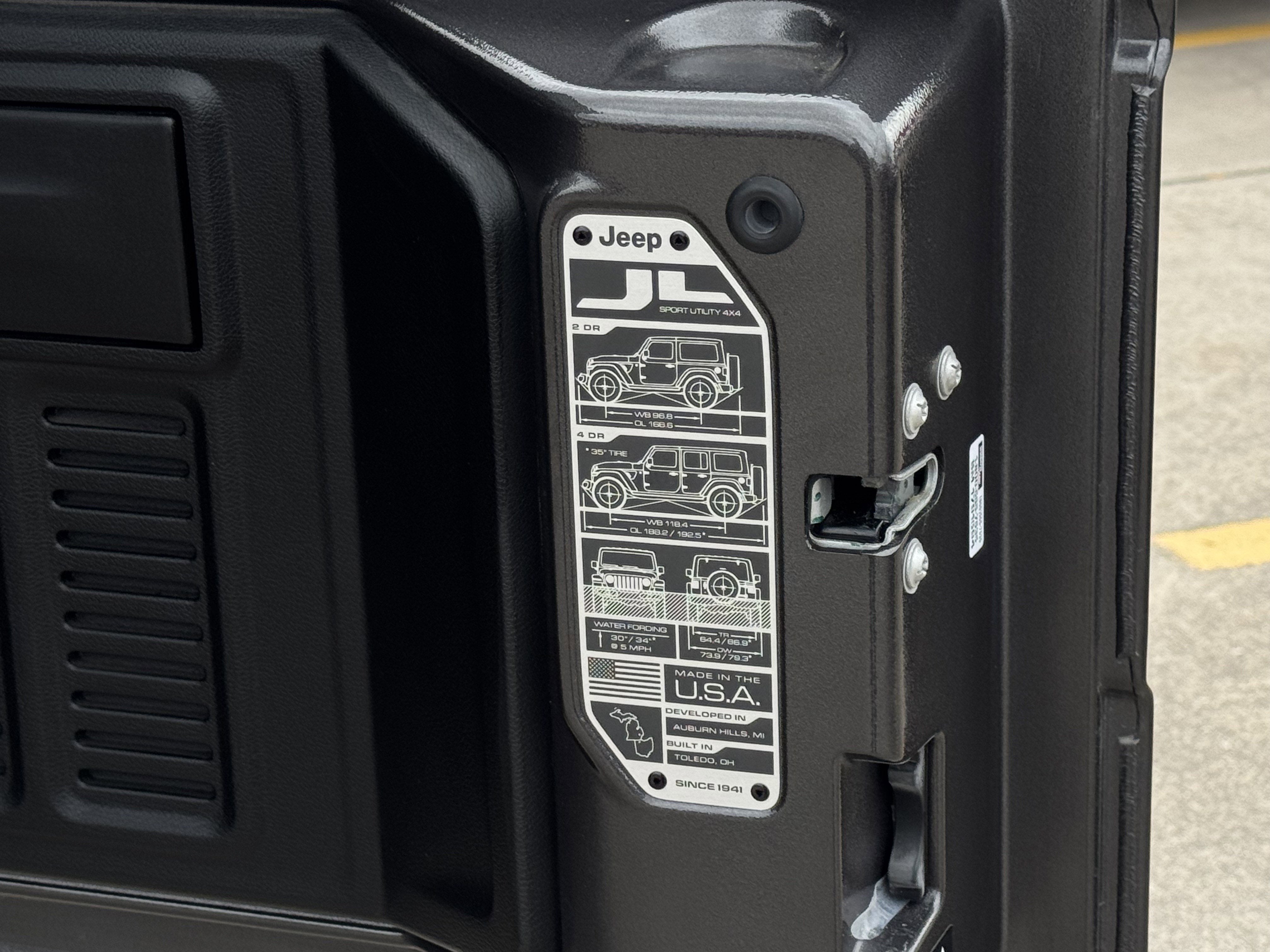 2024 Jeep Wrangler Sport