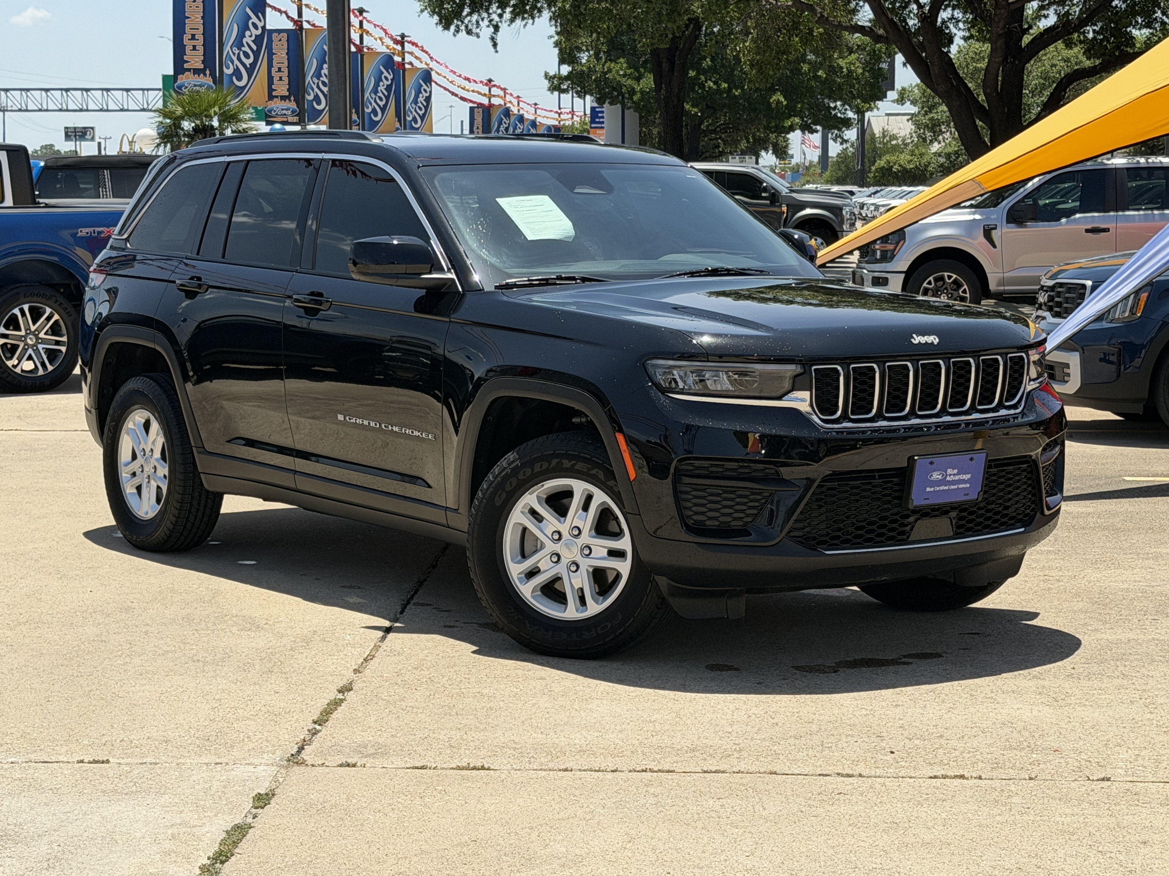 2025 Jeep Grand Cherokee Laredo