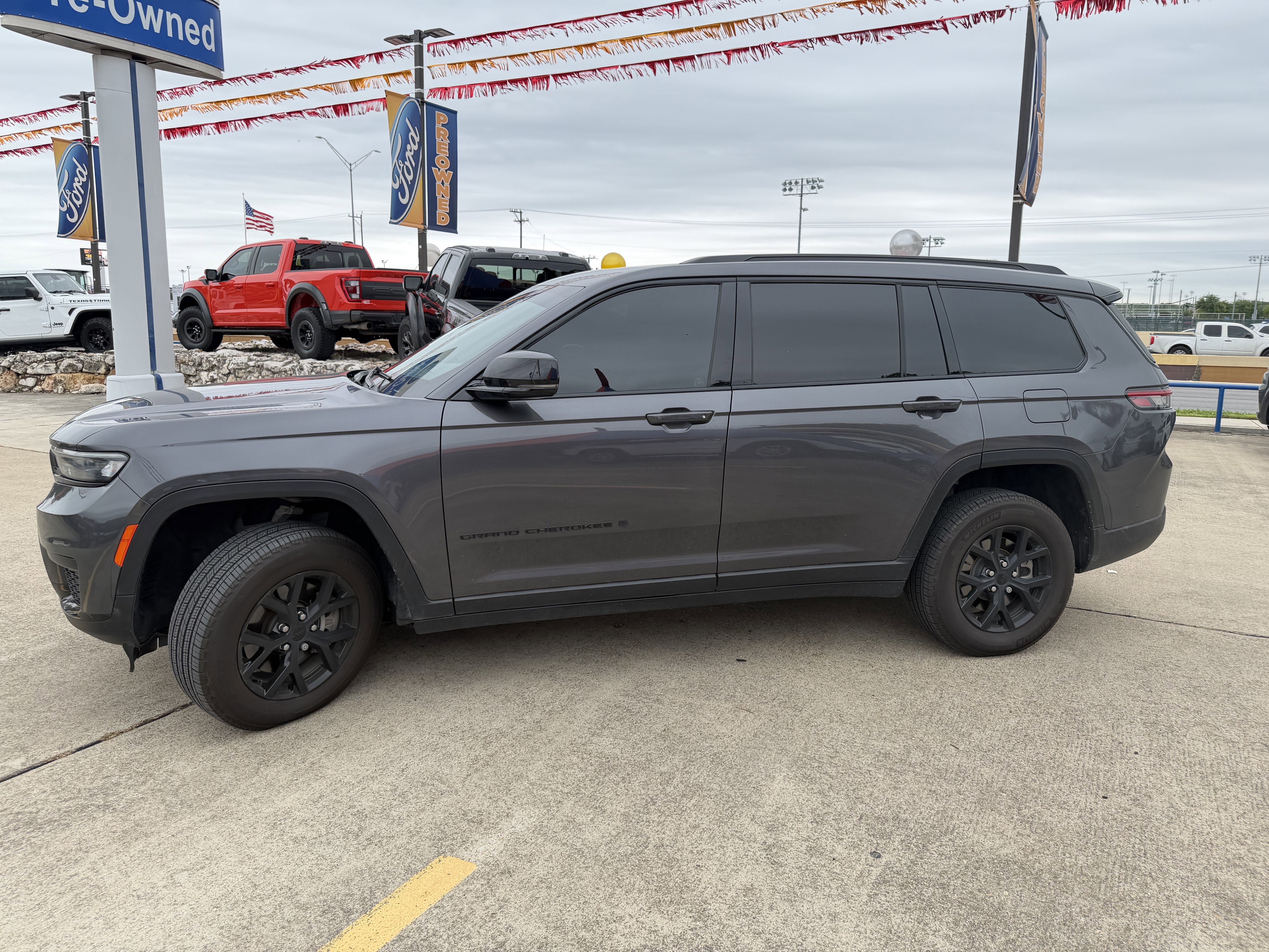 2025 Jeep Grand Cherokee L Laredo