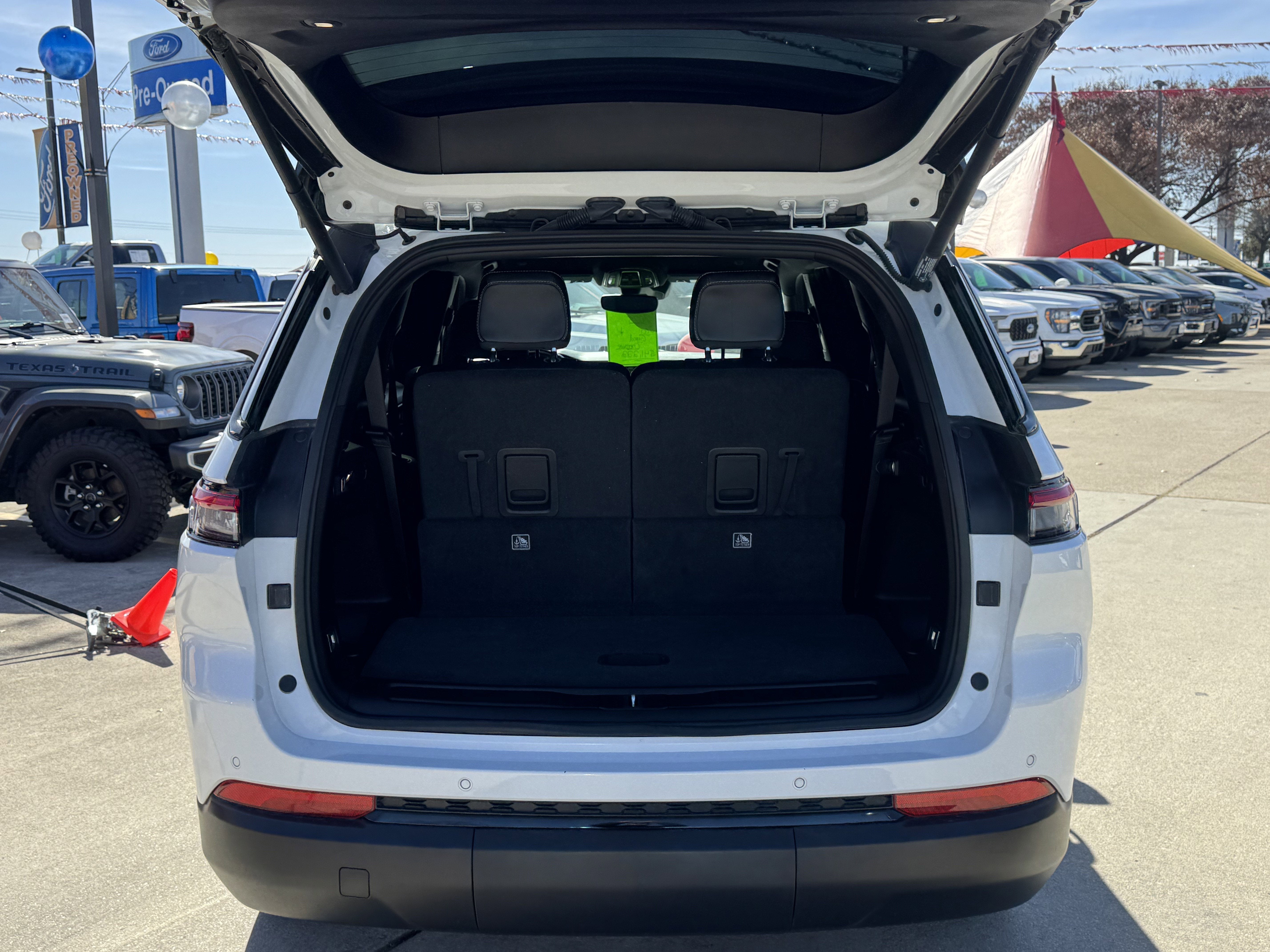 2025 Jeep Grand Cherokee L Laredo