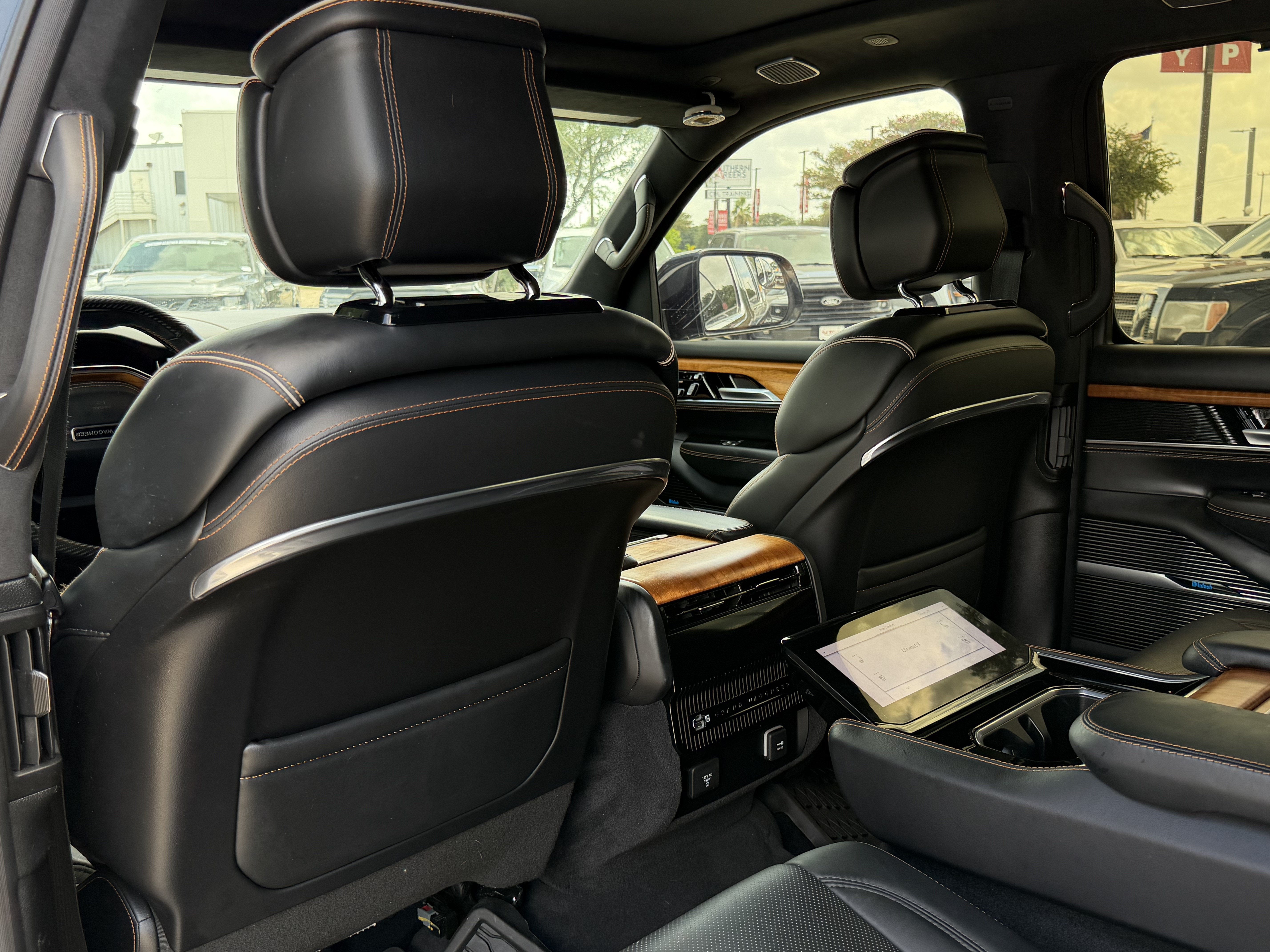 2023 Jeep Grand Wagoneer Series III