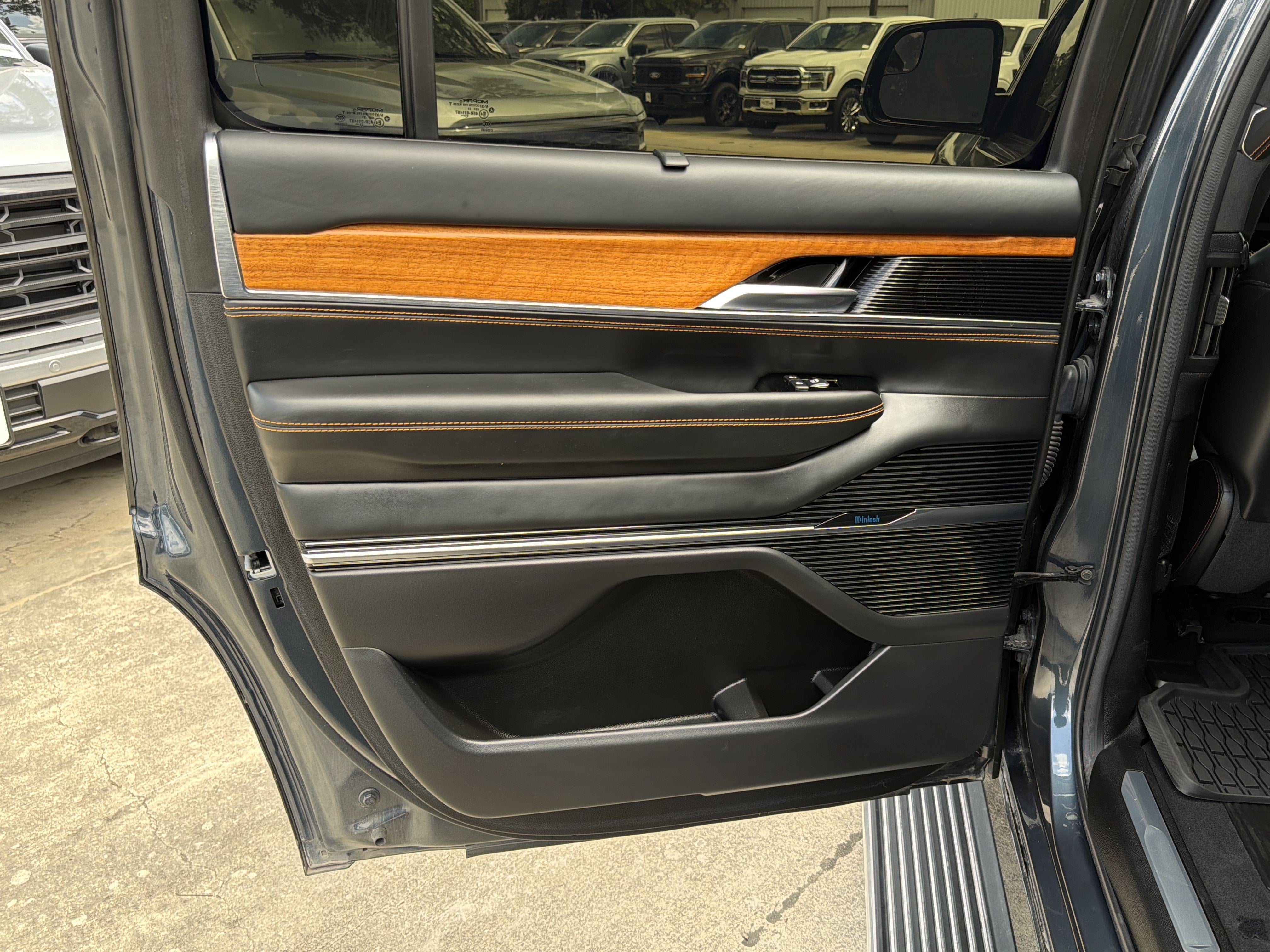 2023 Jeep Grand Wagoneer Series III
