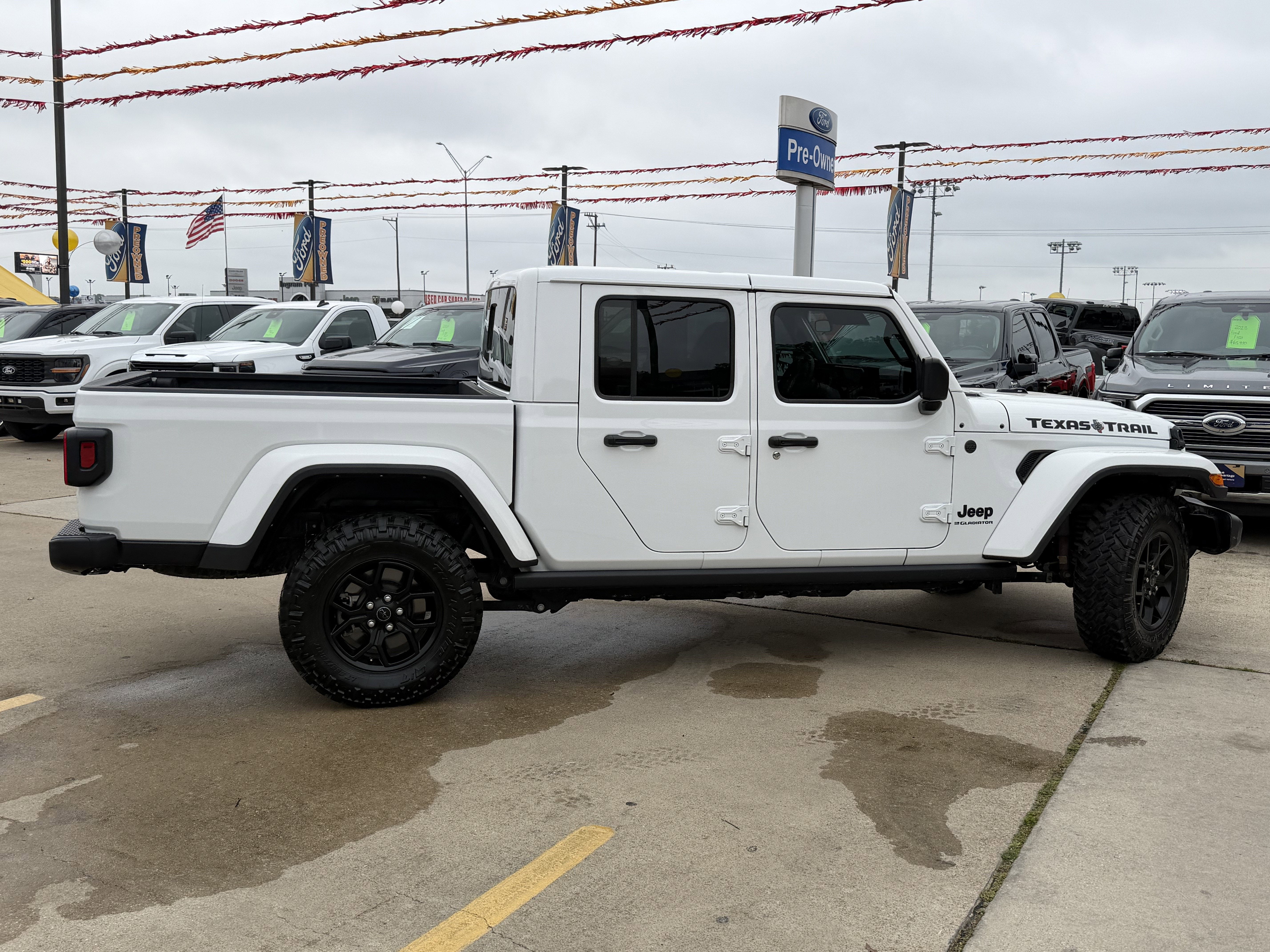 2024 Jeep Gladiator Sport