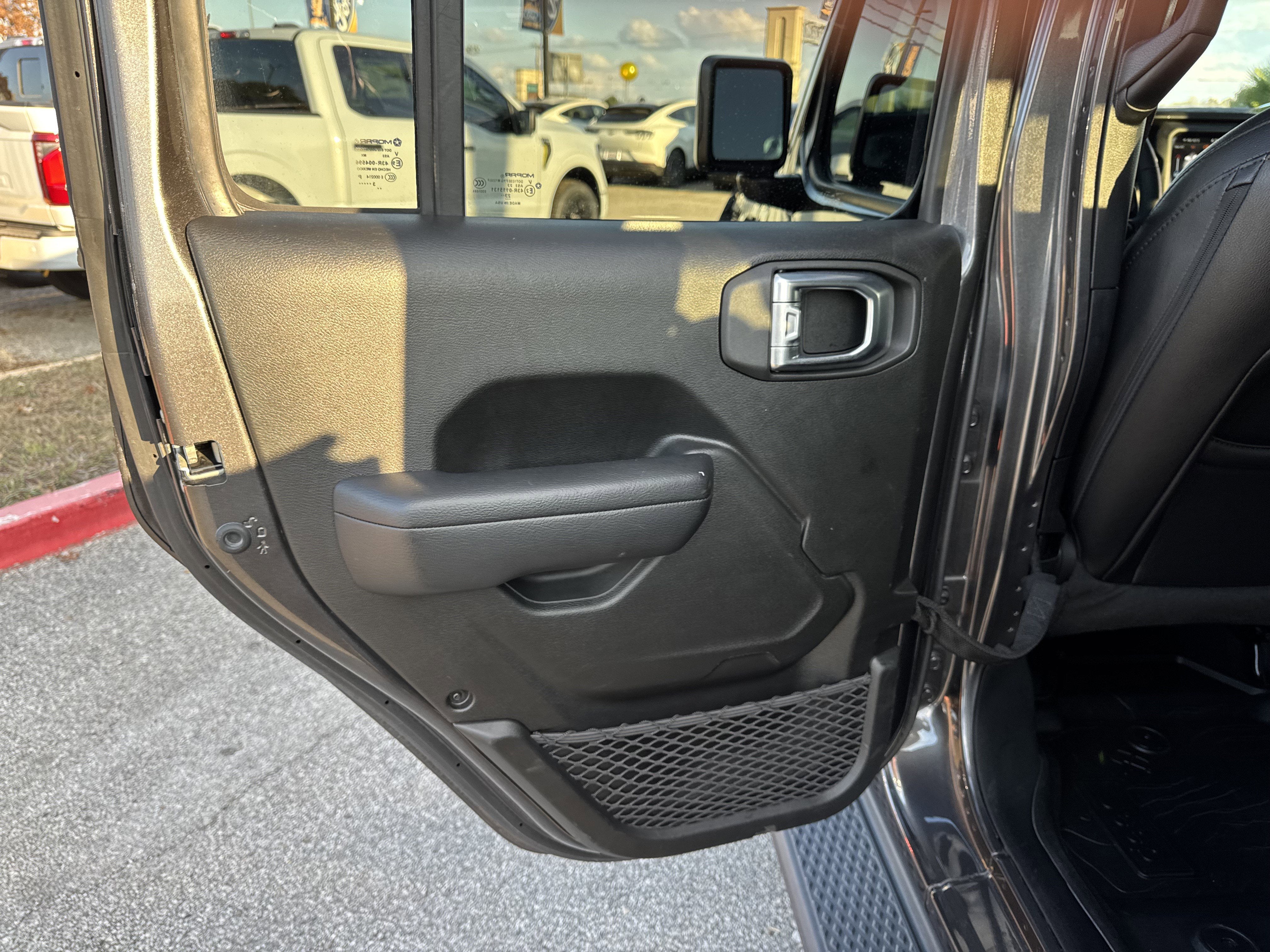 2023 Jeep Gladiator Sport