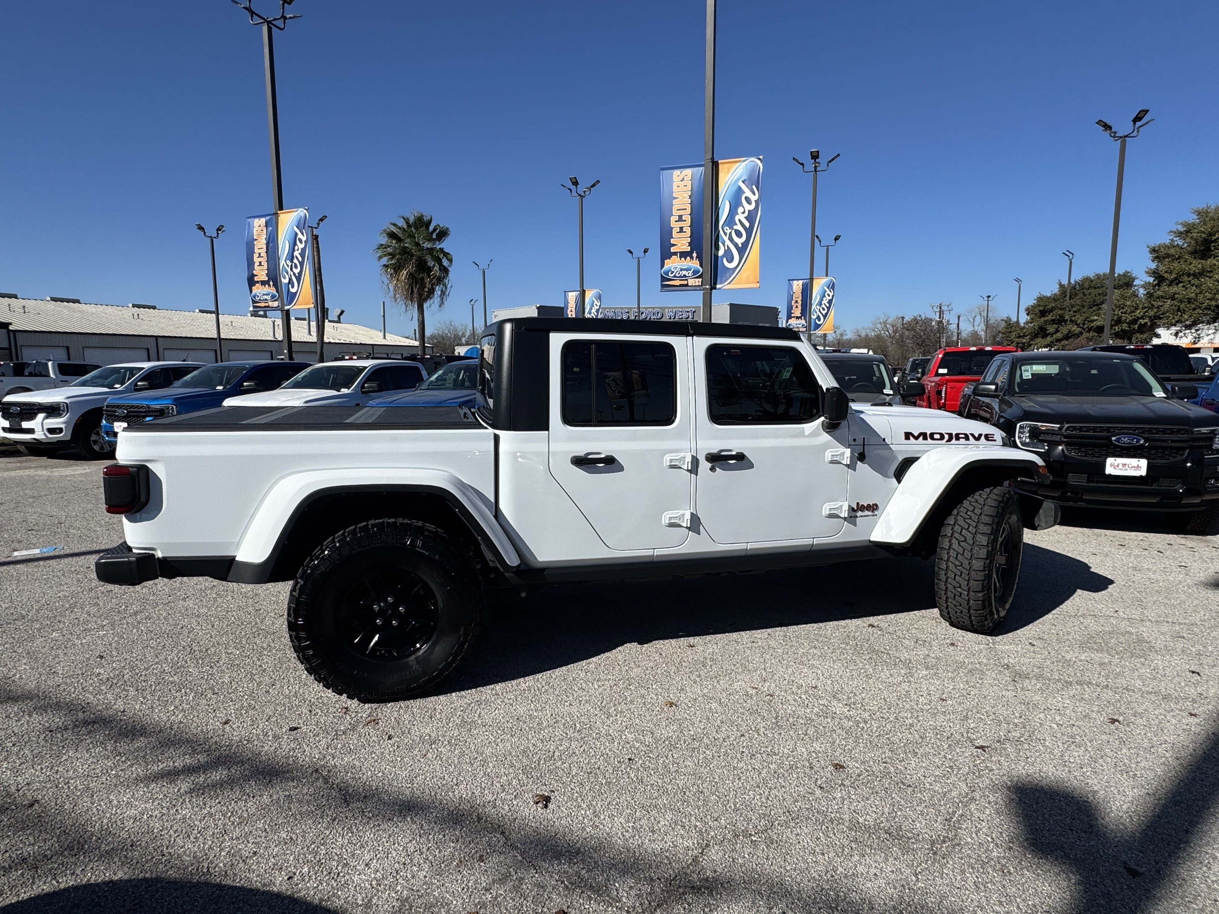 2023 Jeep Gladiator Mojave