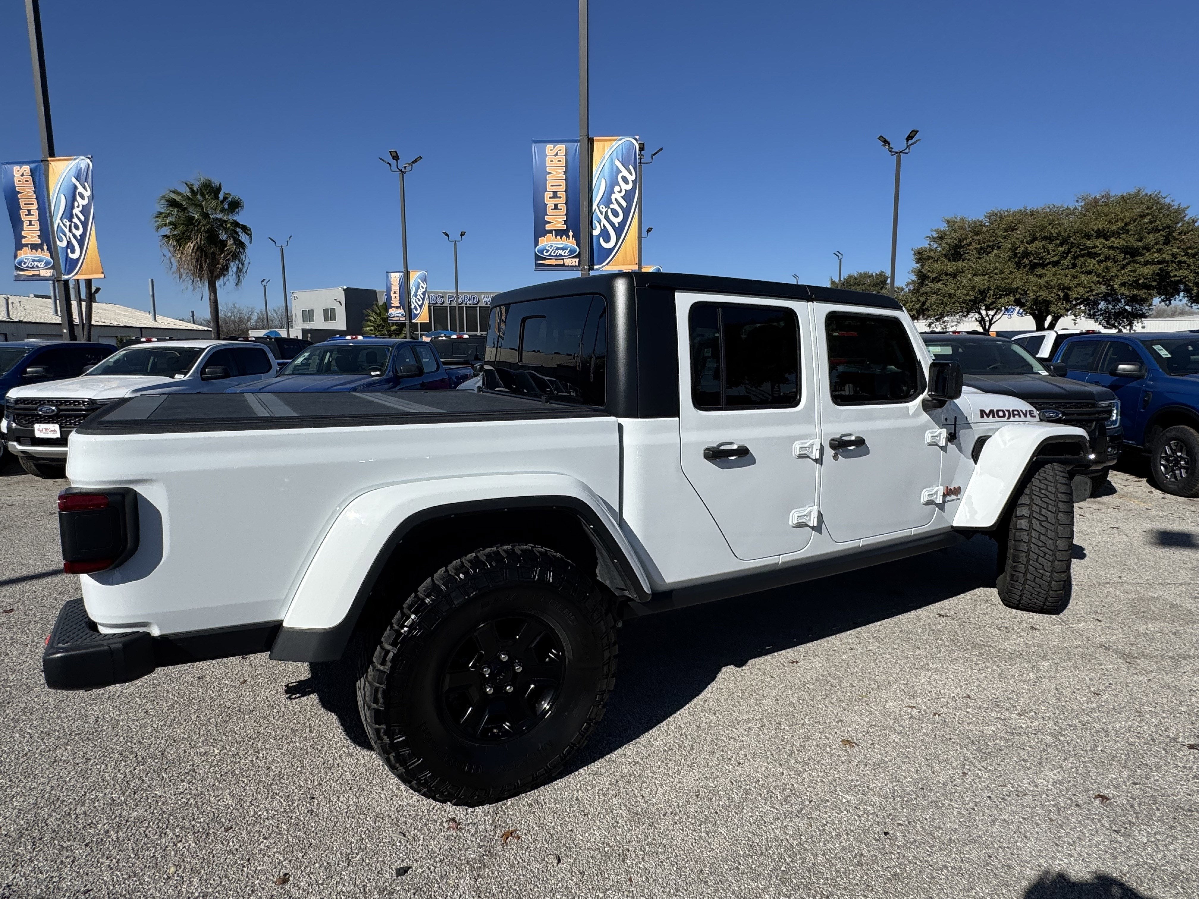 2023 Jeep Gladiator Mojave
