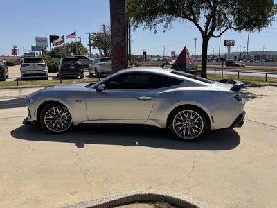 2025 Ford Mustang Base