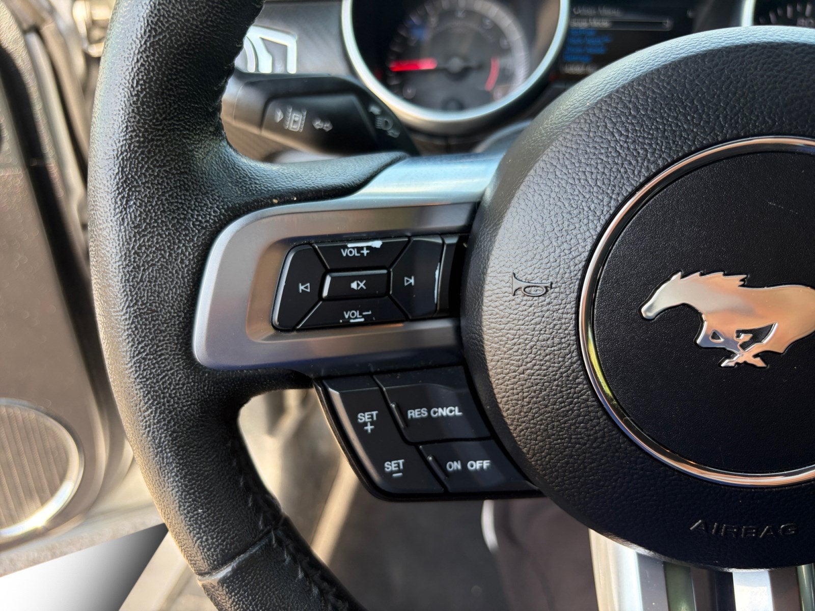 2022 Ford Mustang EcoBoost