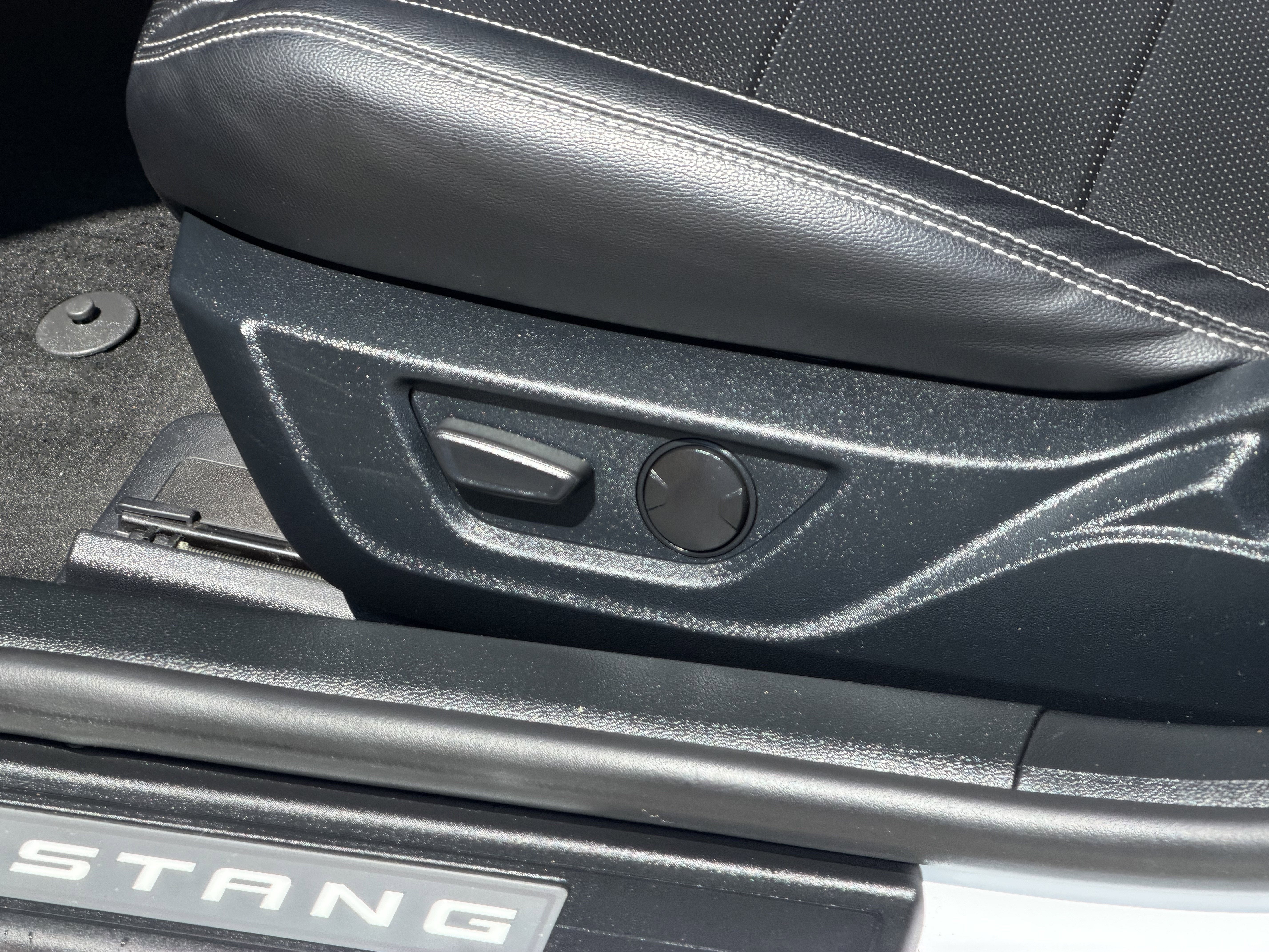 2021 Ford Mustang Base