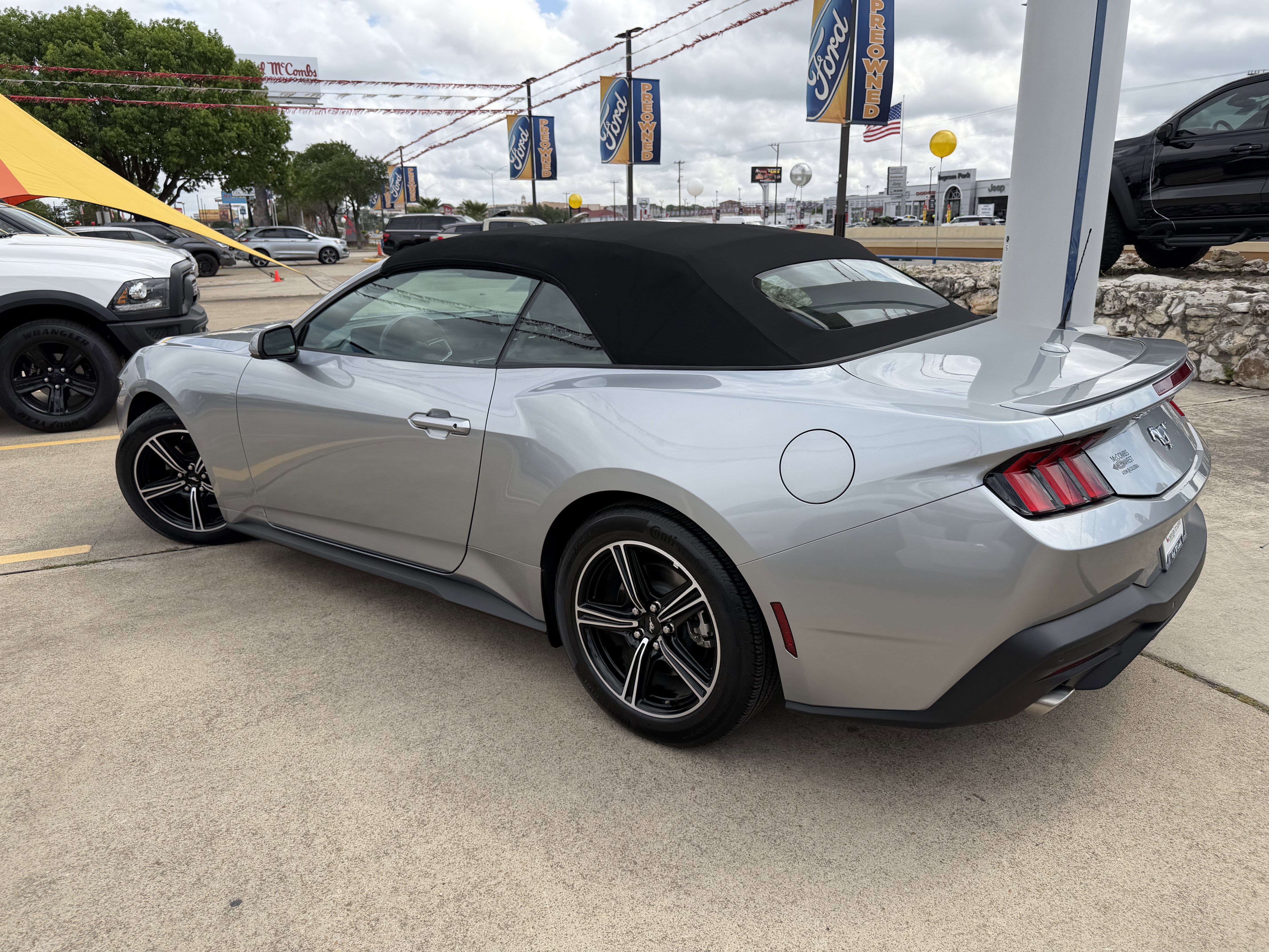 2025 Ford Mustang EcoBoost Premium