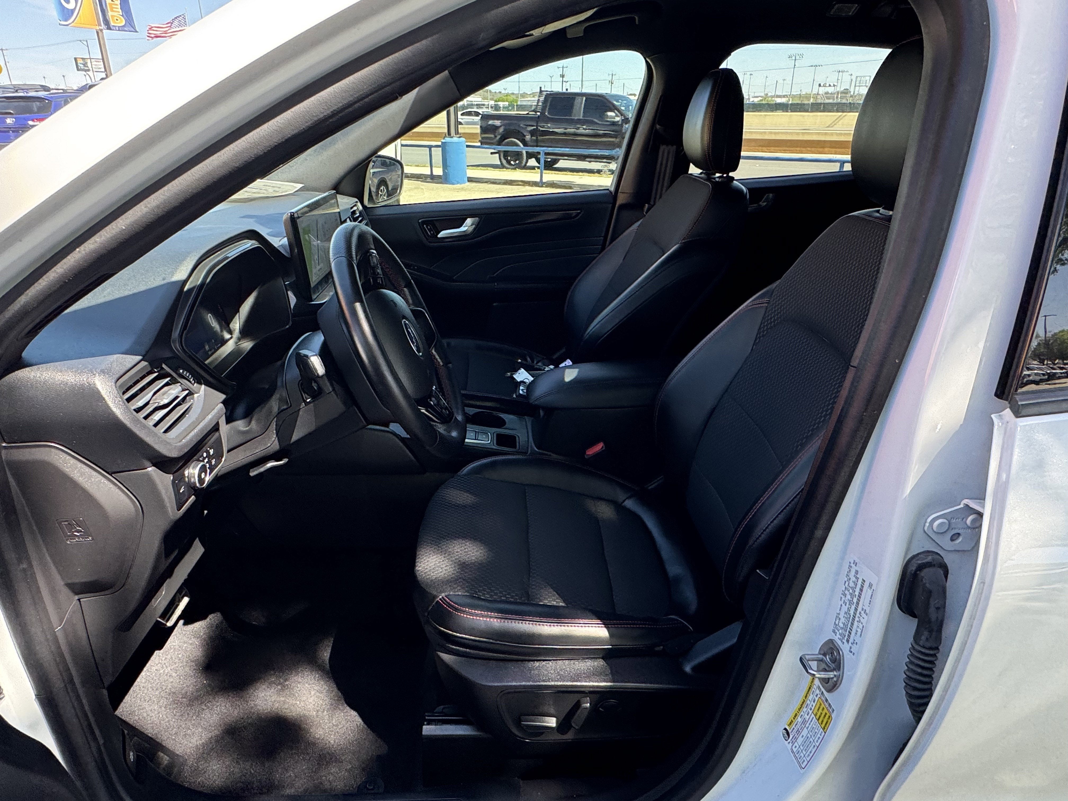 2023 Ford Escape ST-Line Select