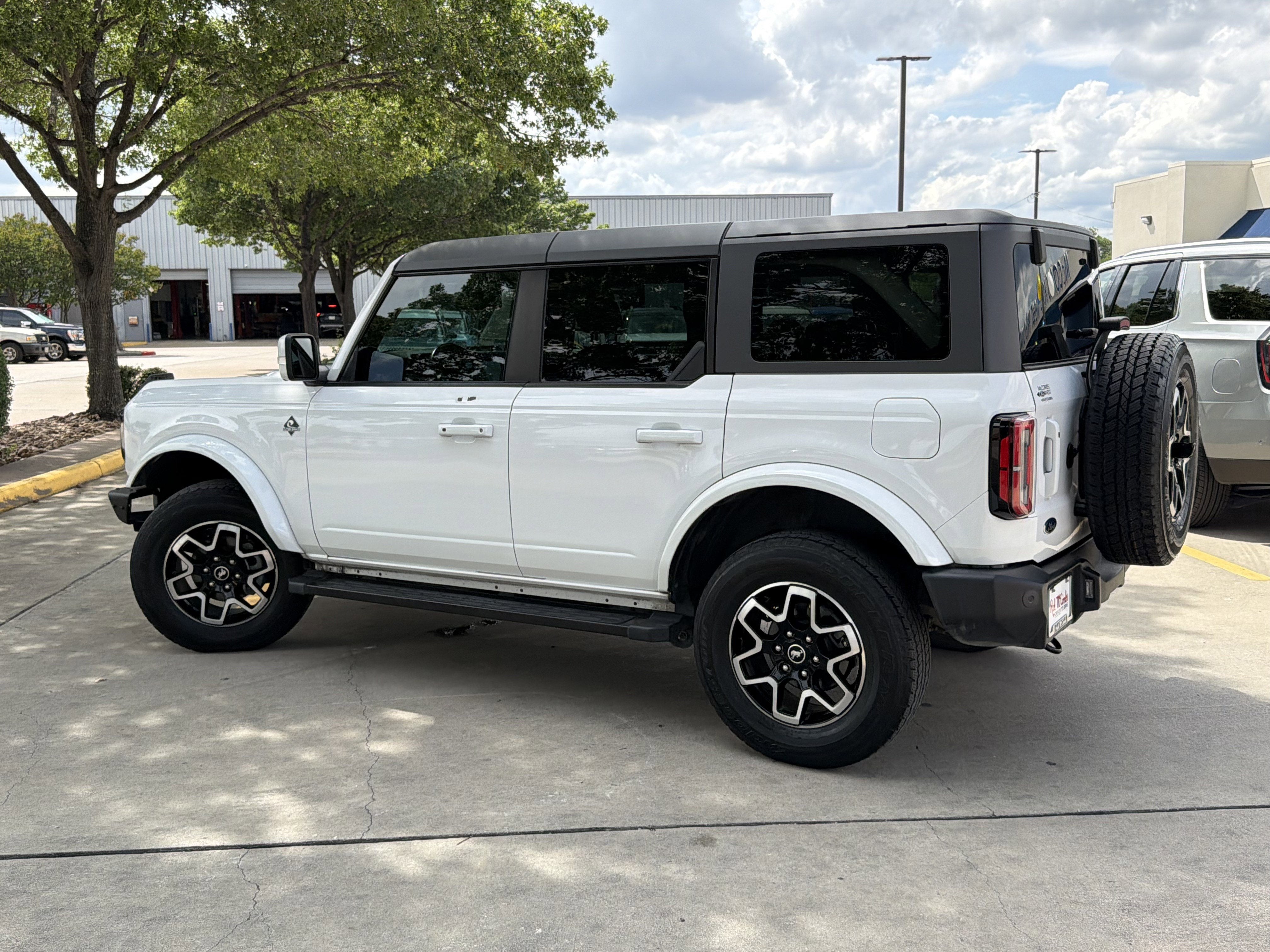 2022 Ford Bronco Outer Banks