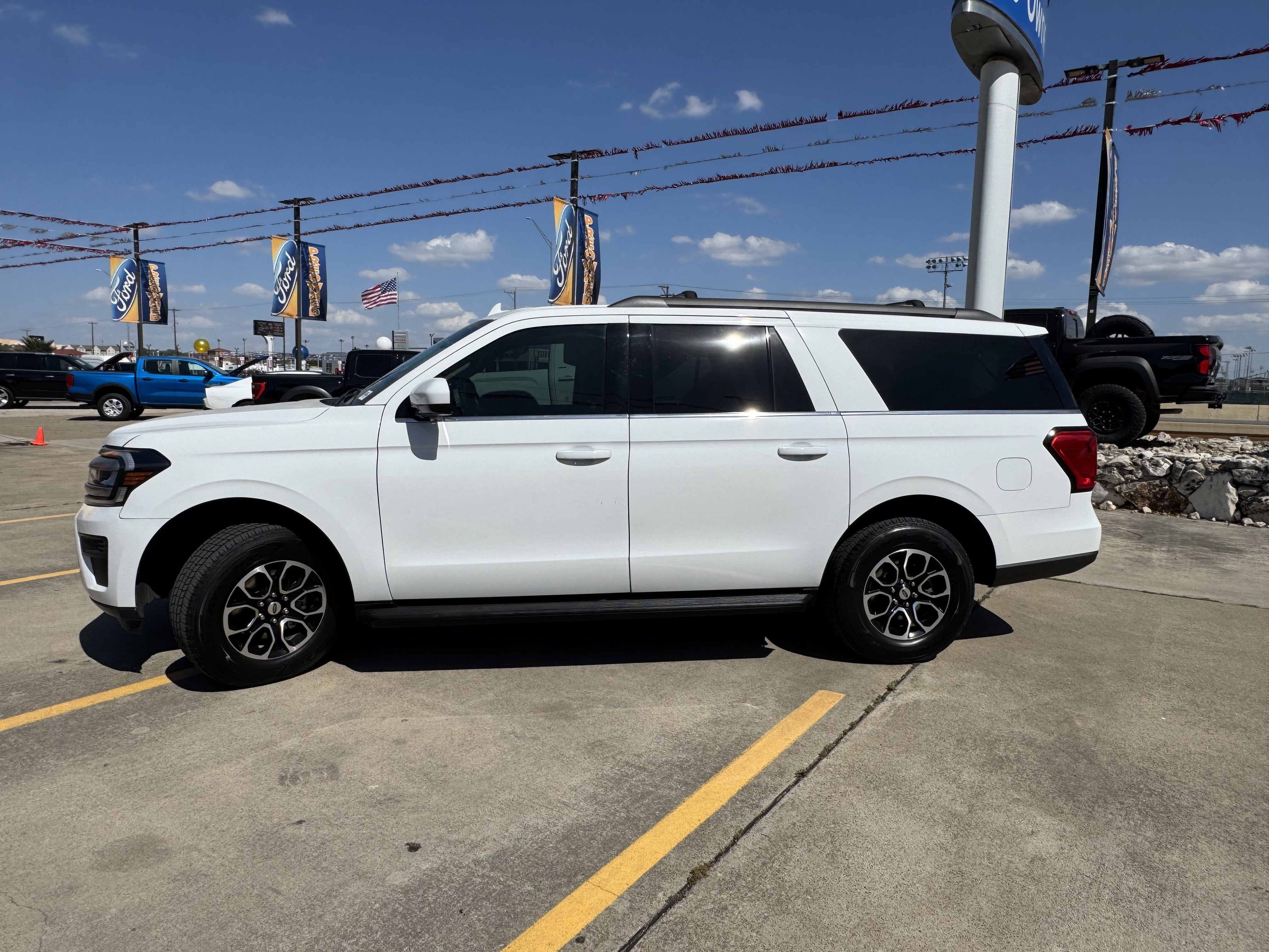 2022 Ford Expedition MAX XLT