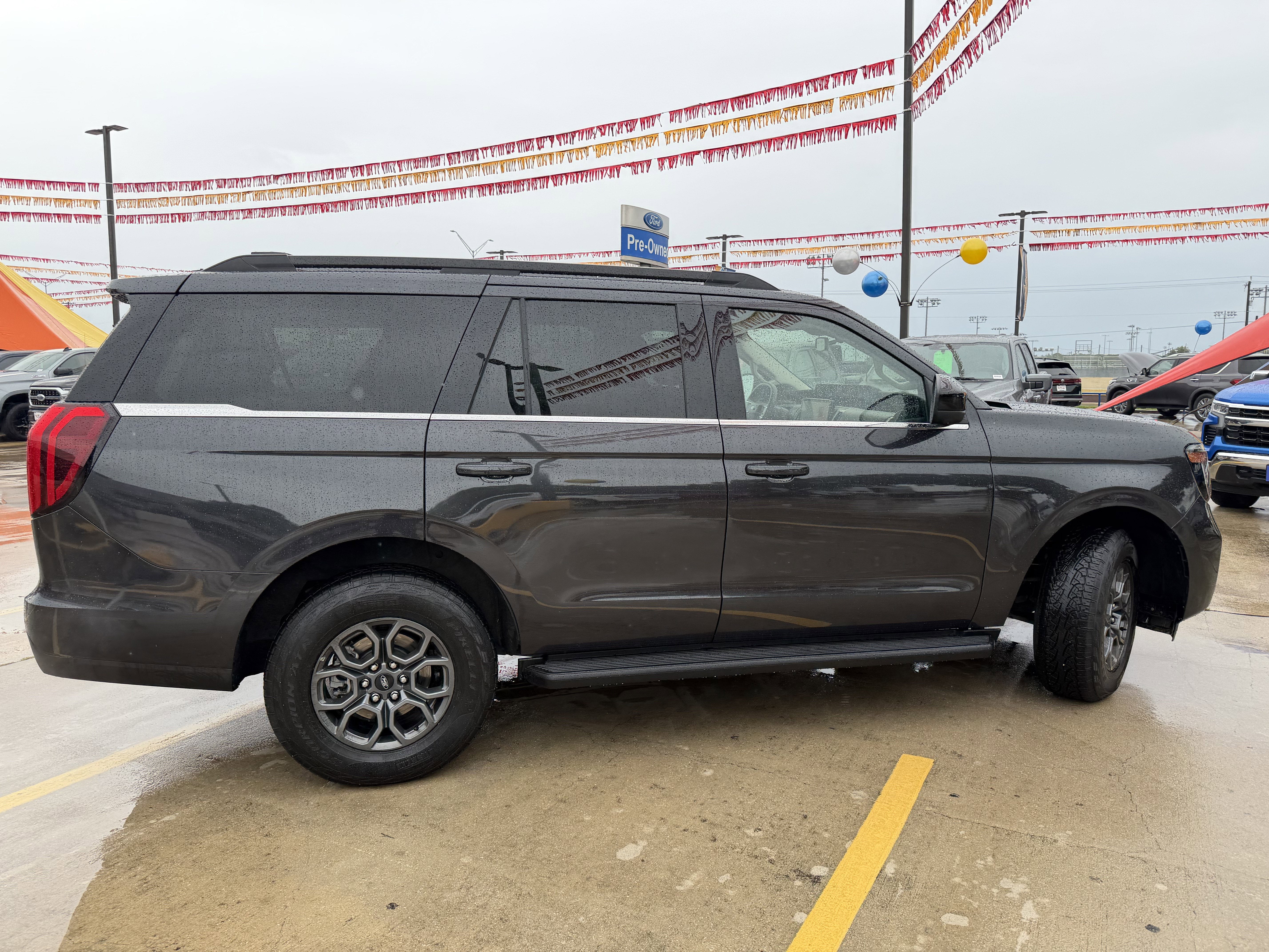 2025 Ford Expedition Active