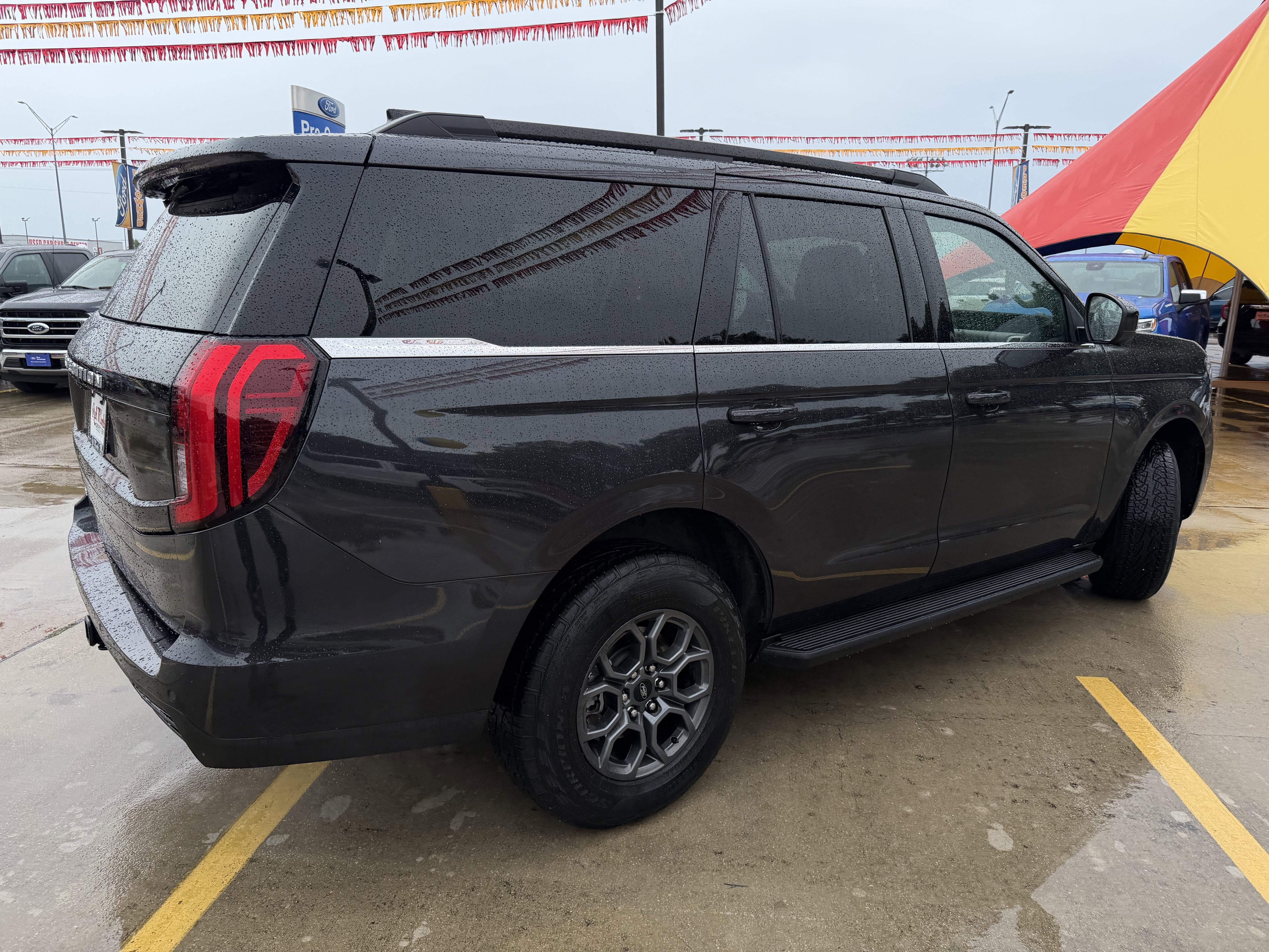 2025 Ford Expedition Active