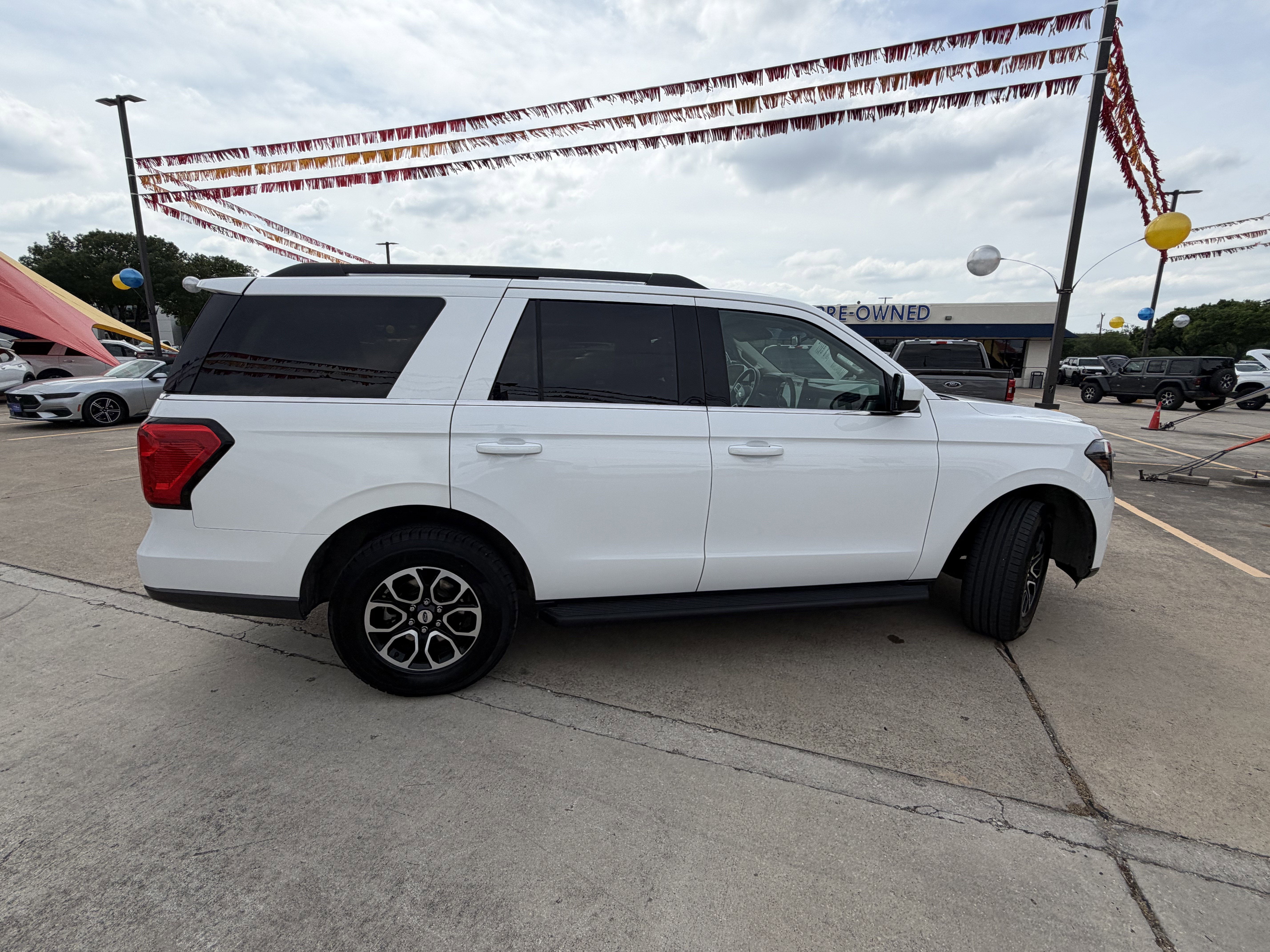 2024 Ford Expedition XLT
