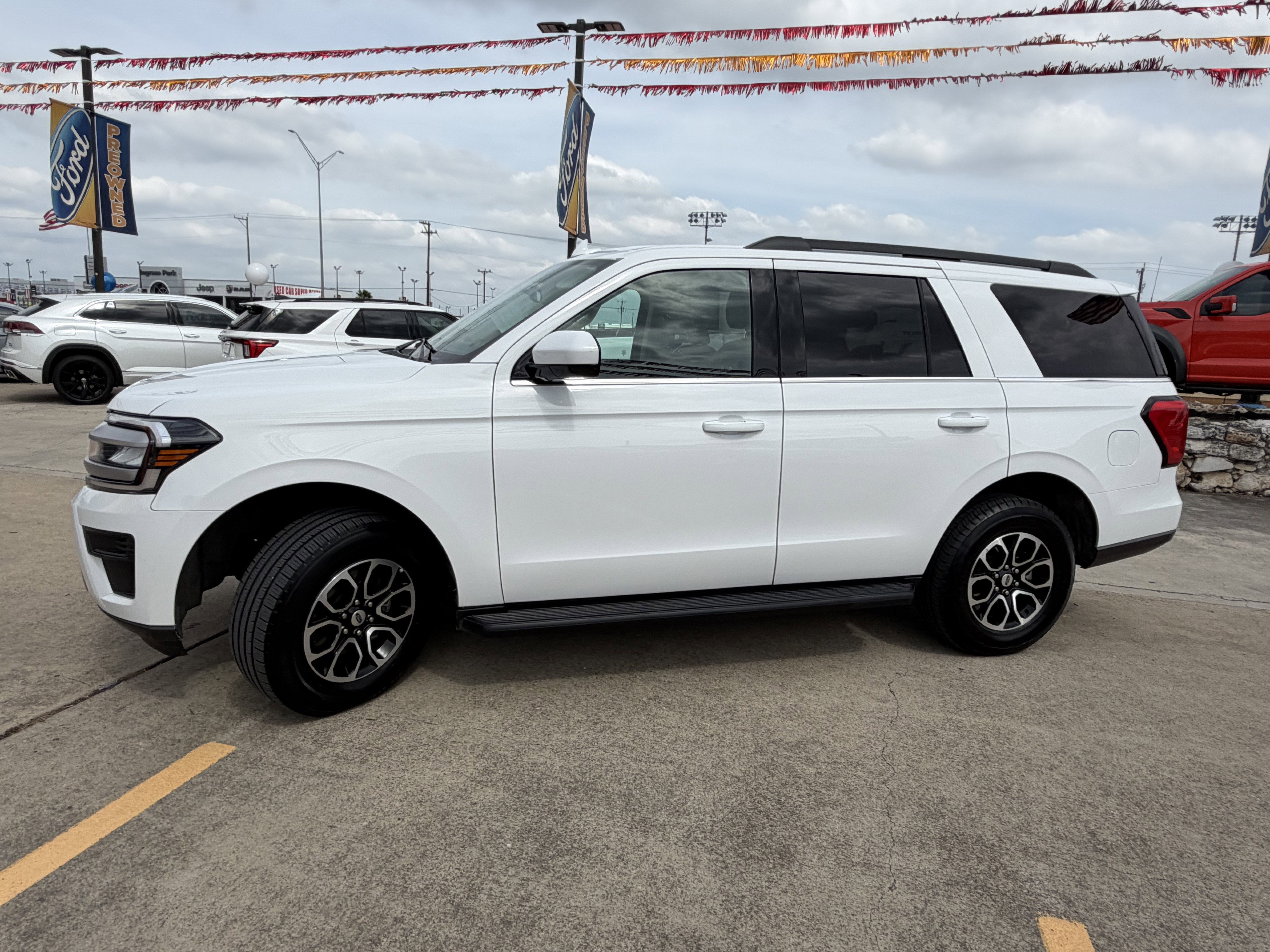 2024 Ford Expedition XLT