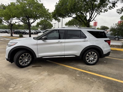 2025 Ford Explorer Platinum
