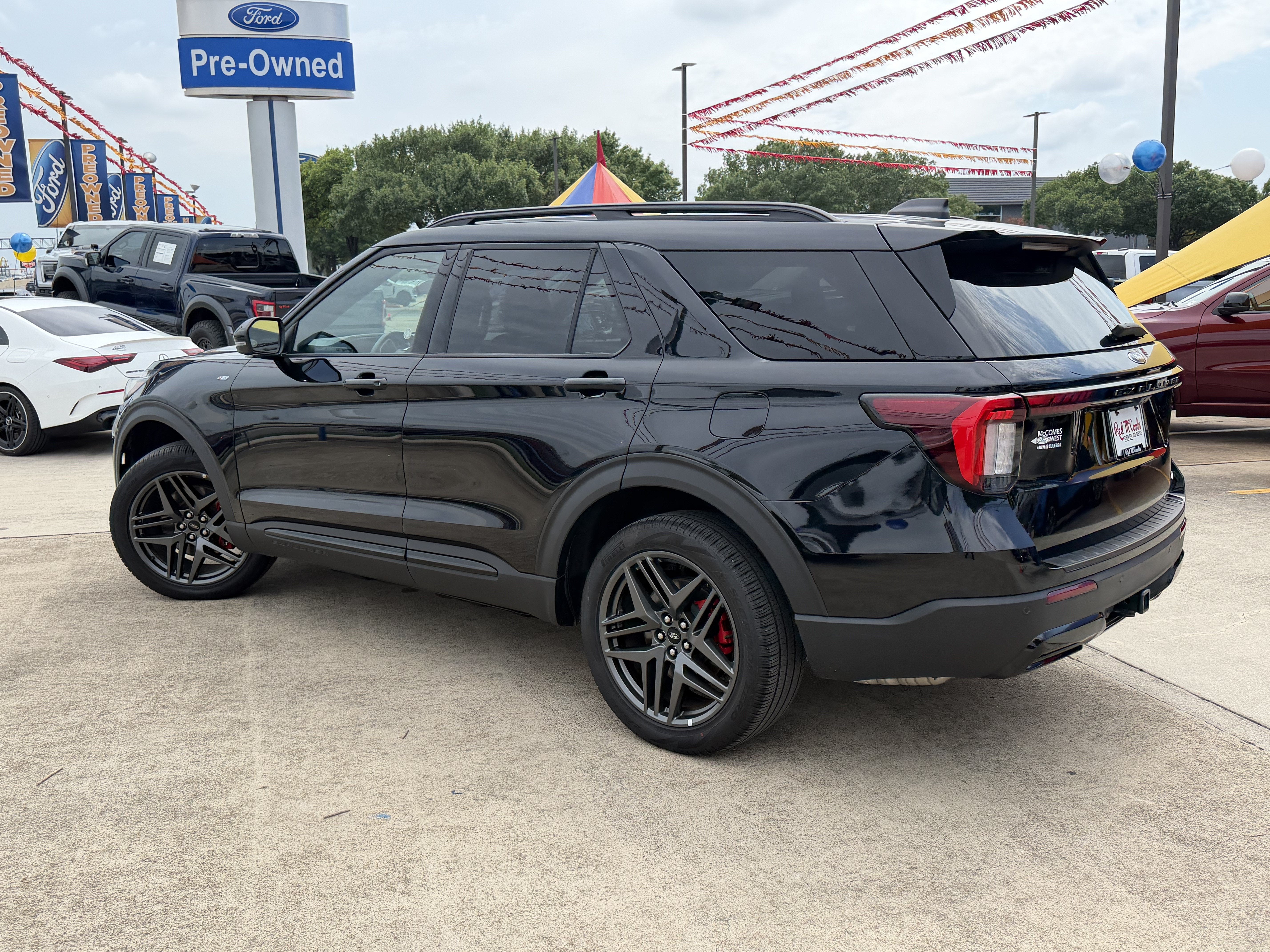 2025 Ford Explorer ST-Line