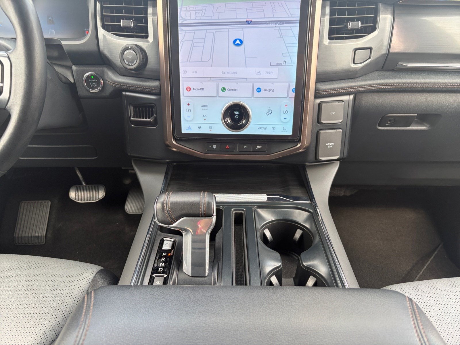2024 Ford F-150 Lightning Lariat®