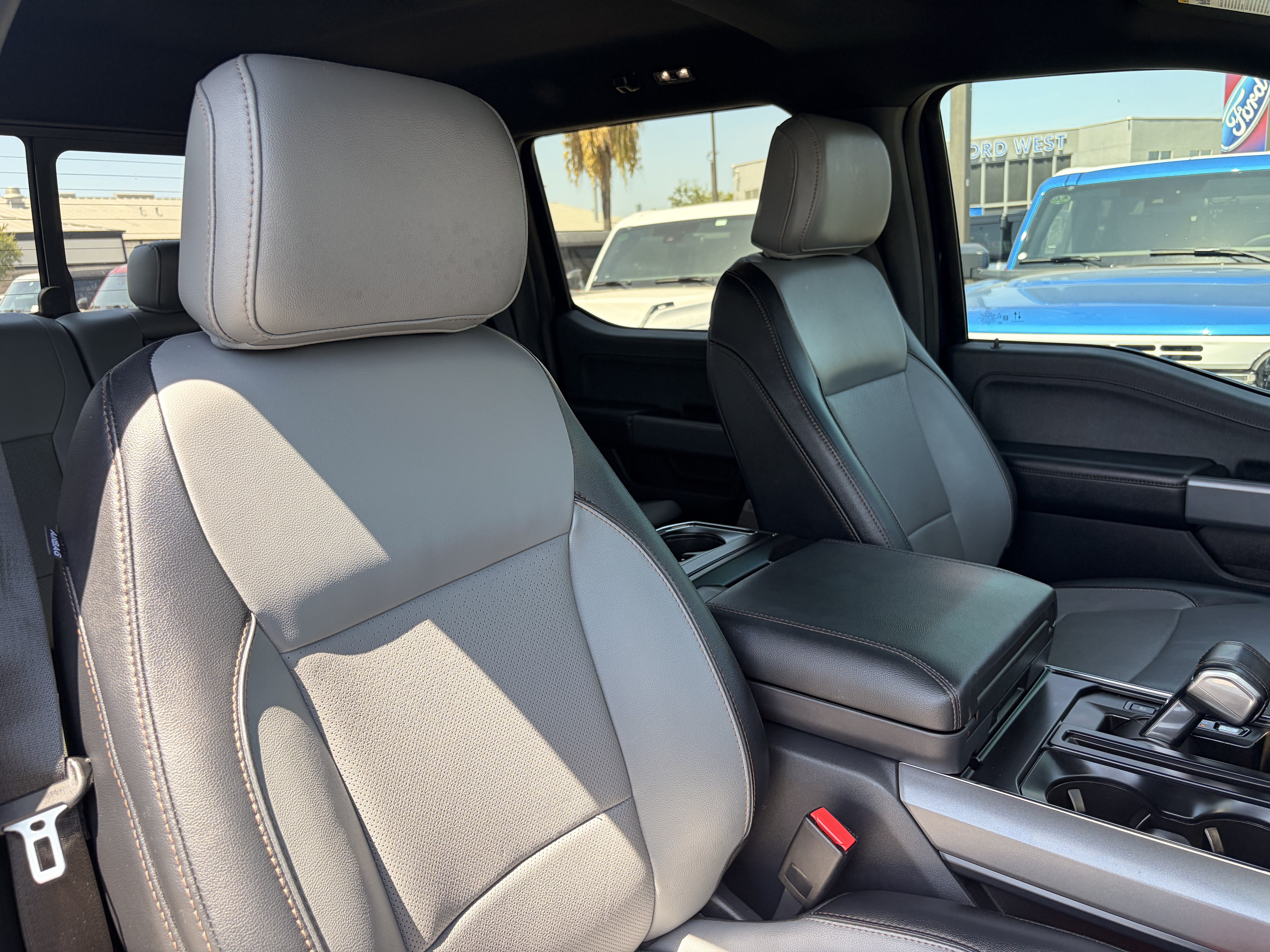 2023 Ford F-150 Lightning Lariat