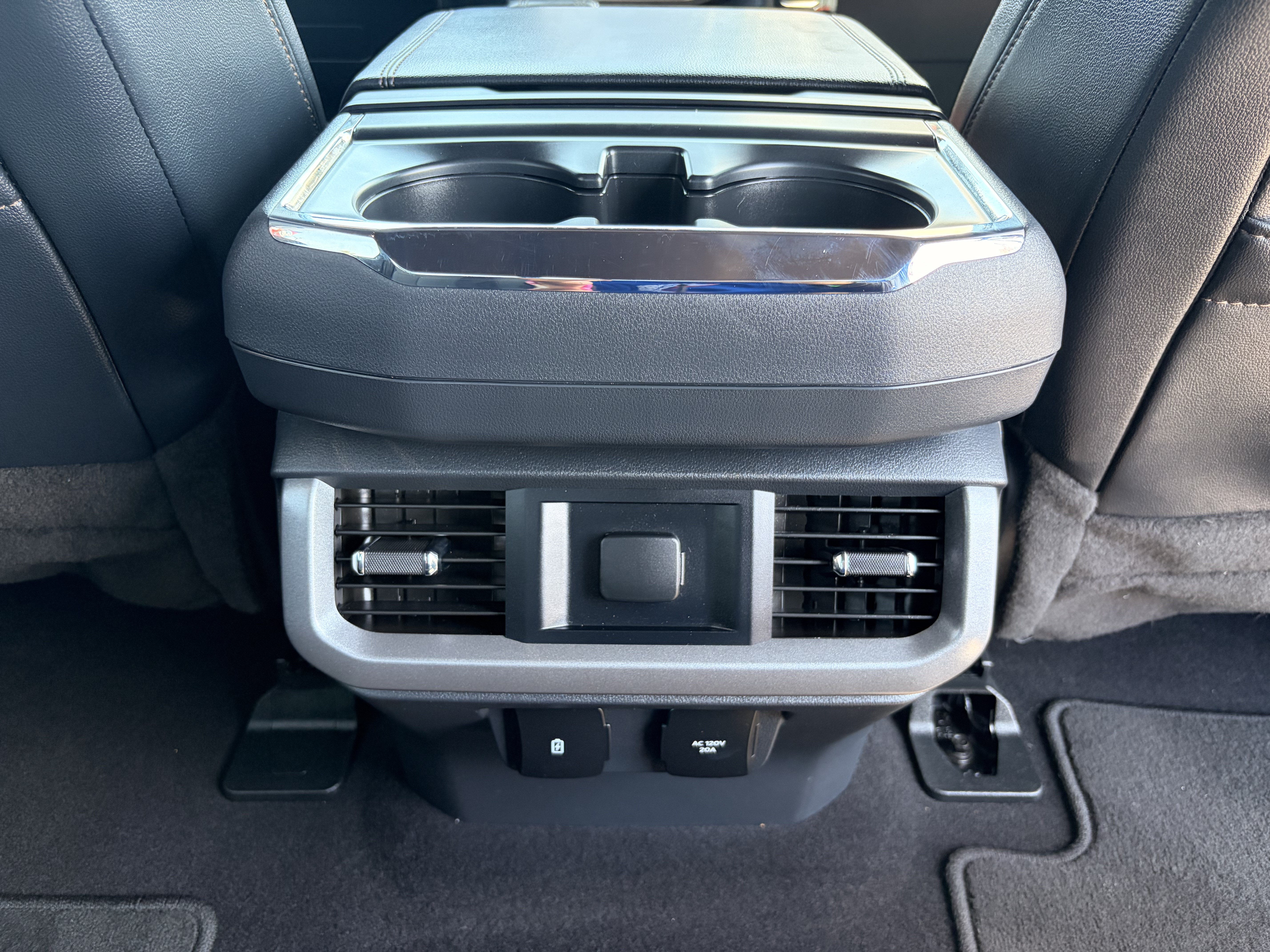 2023 Ford F-150 Lightning Lariat
