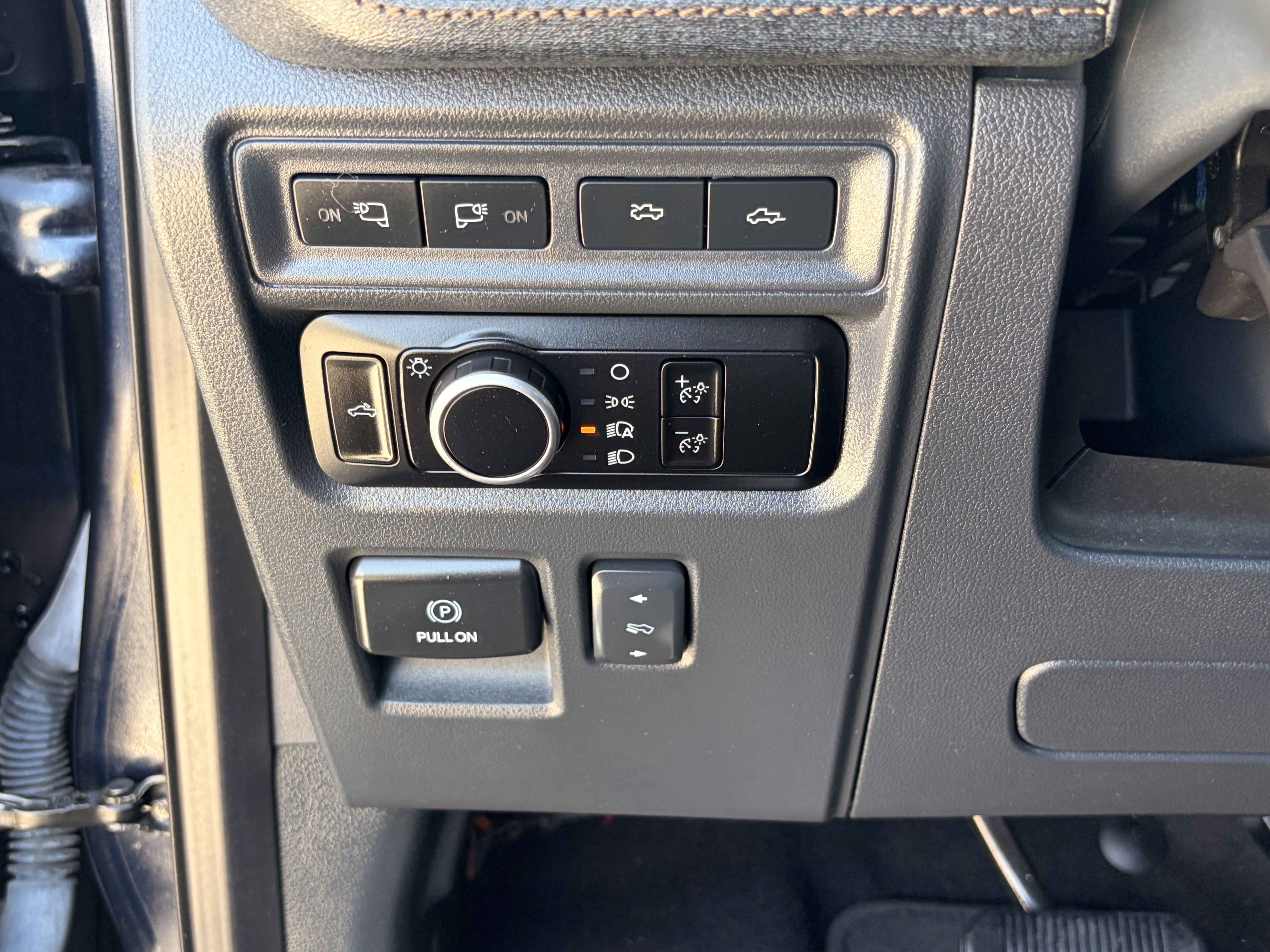 2023 Ford F-150 Lightning Lariat