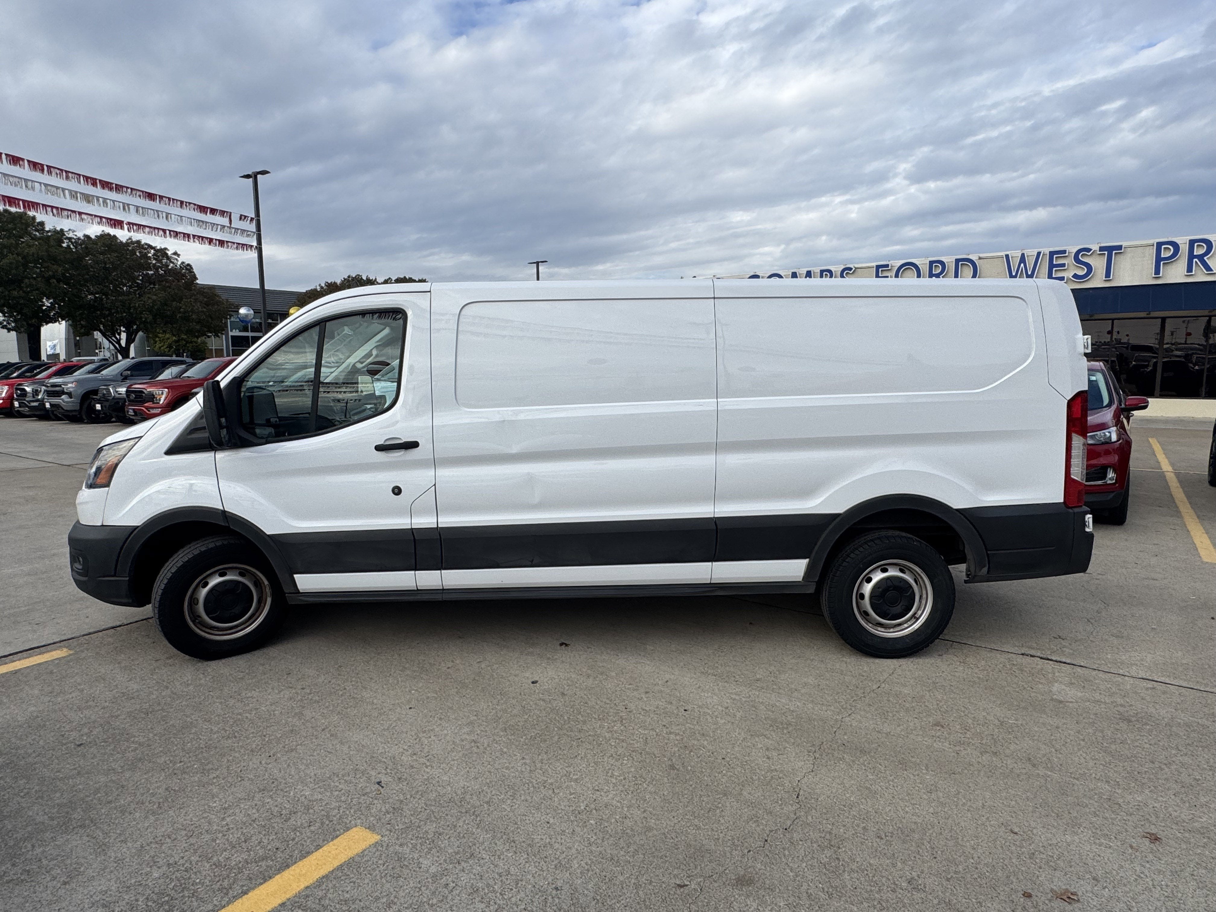 2022 Ford Transit-150 T150 LOW 8670
