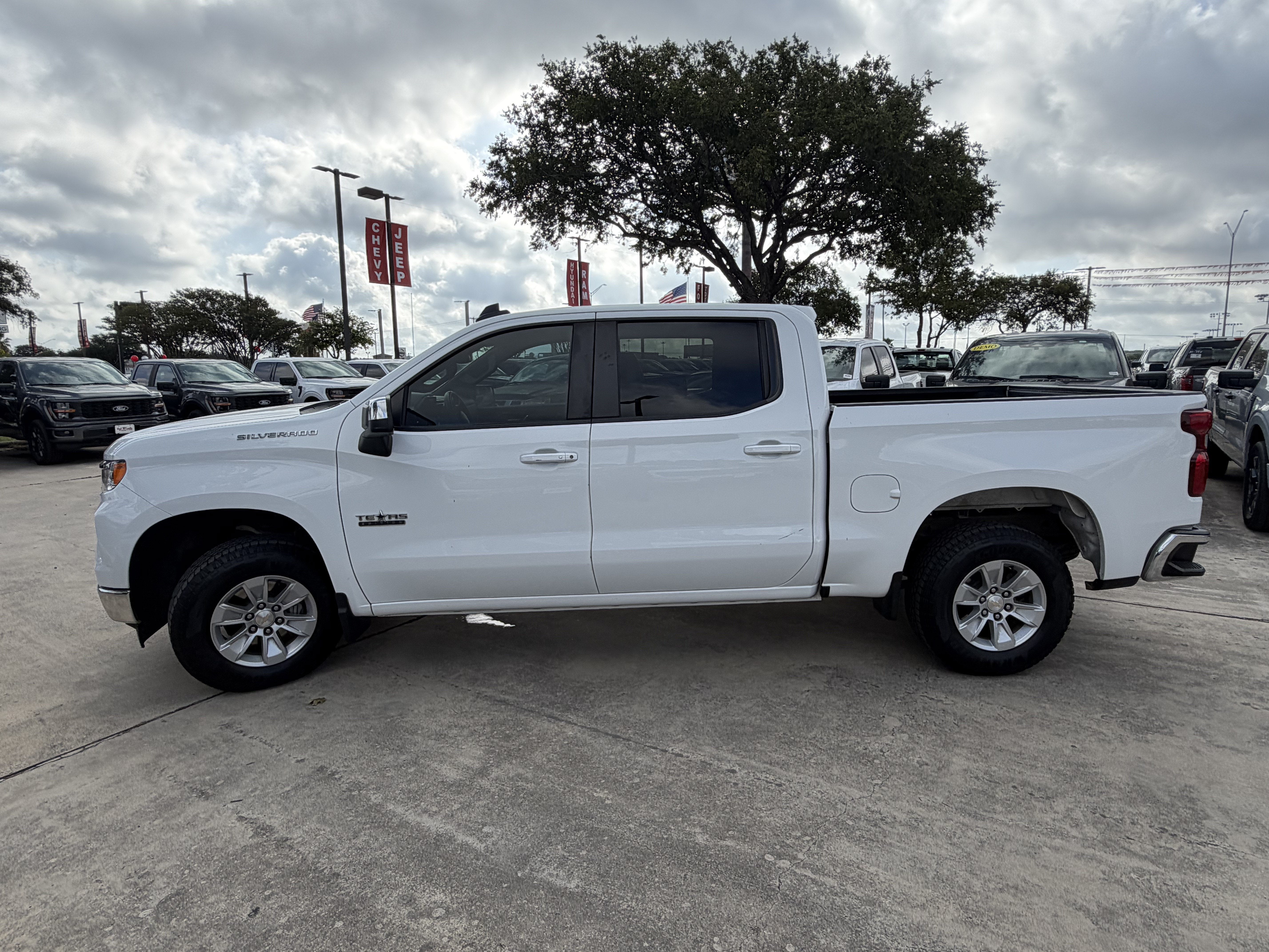2024 Chevrolet Silverado 1500 LT