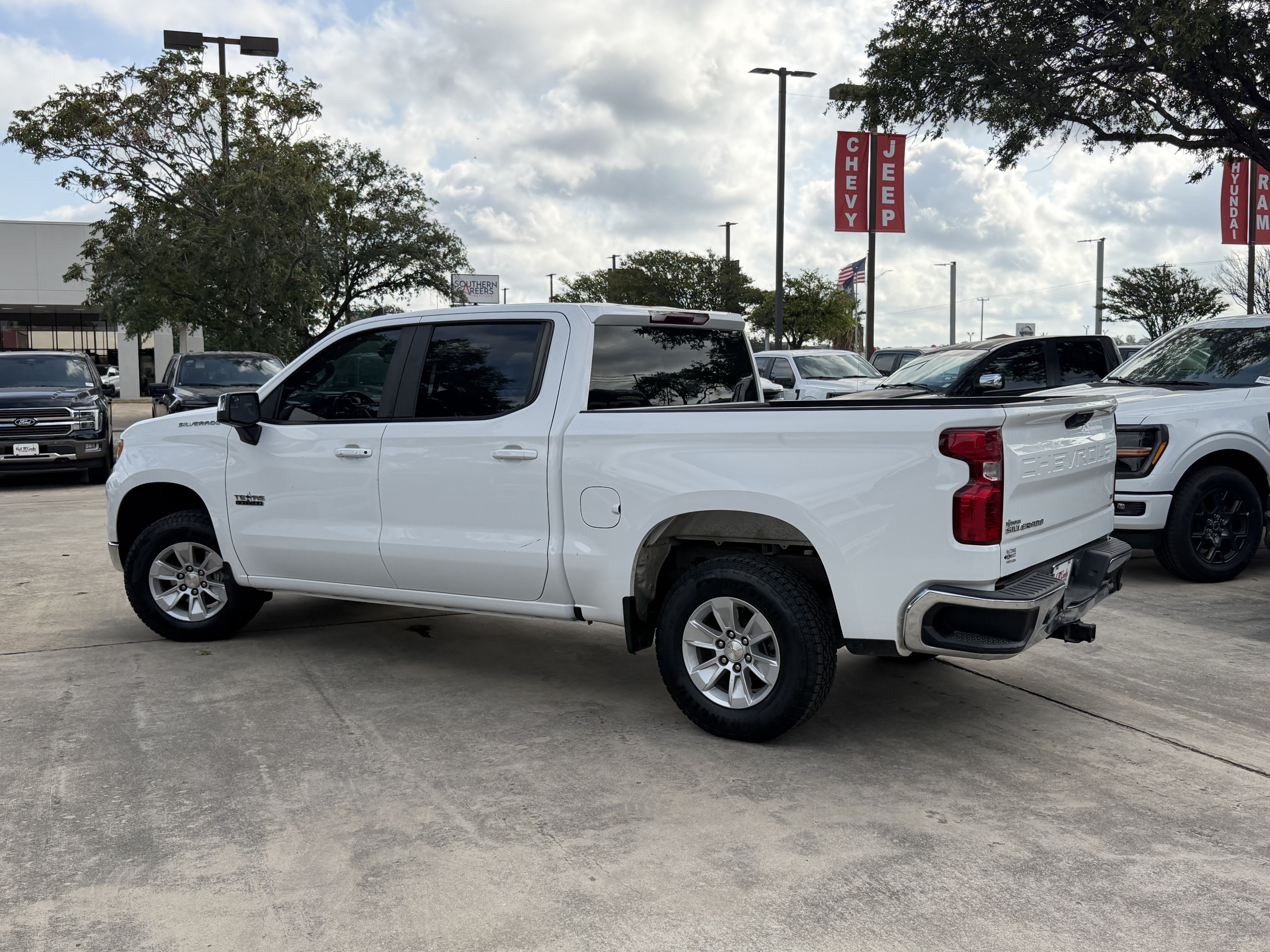 2024 Chevrolet Silverado 1500 LT