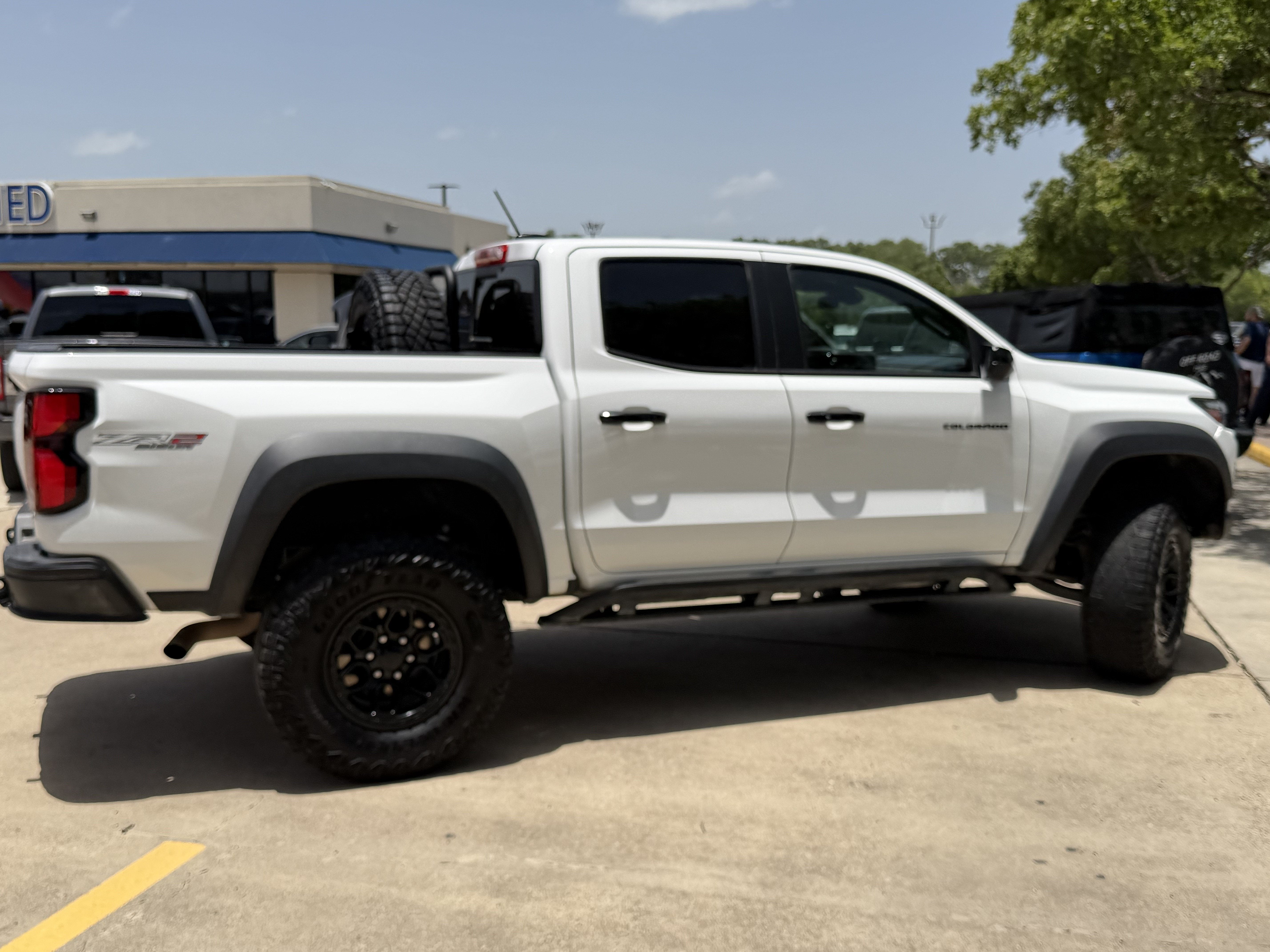 2025 Chevrolet Colorado ZR2