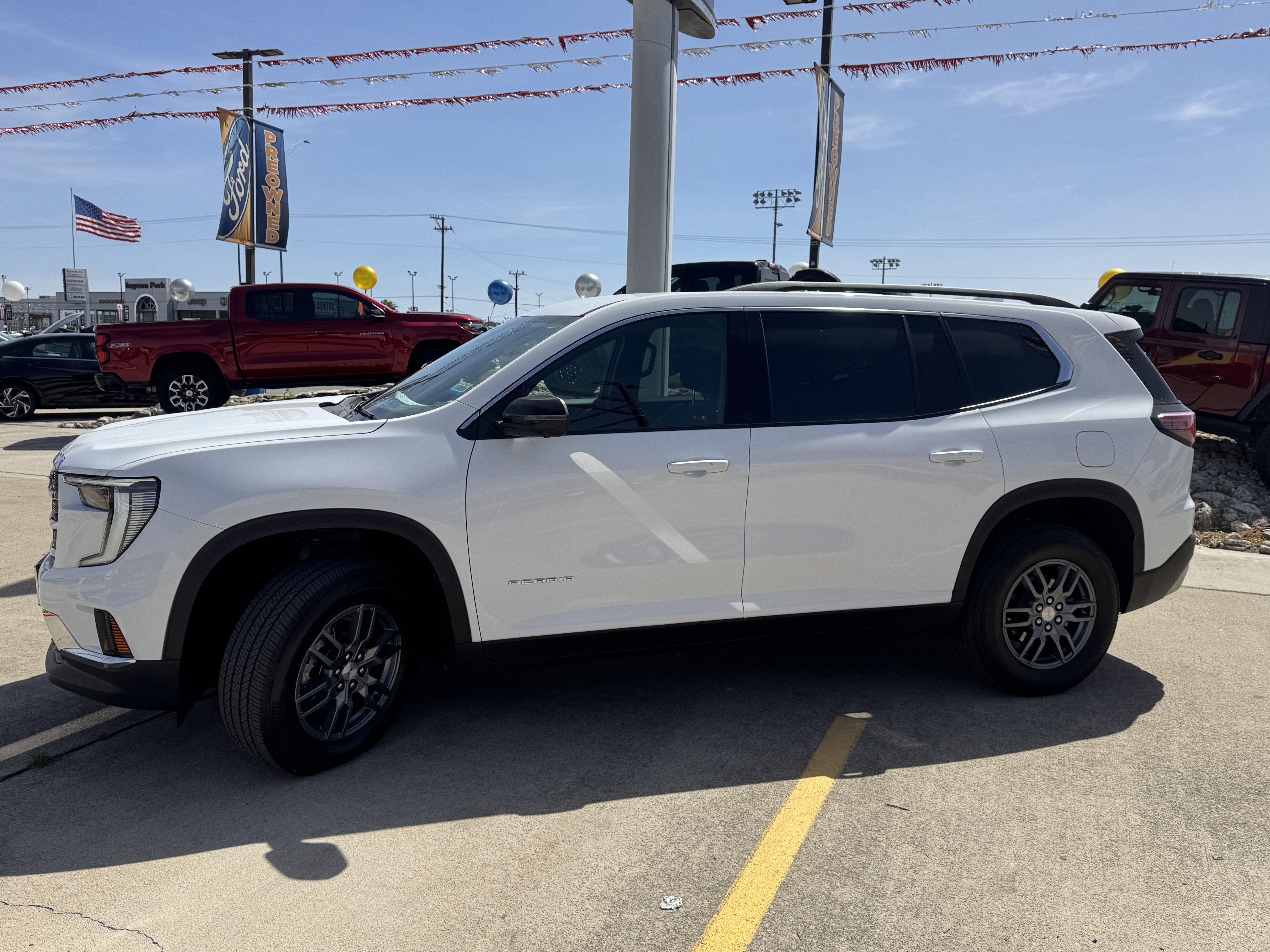 2025 GMC Acadia Elevation