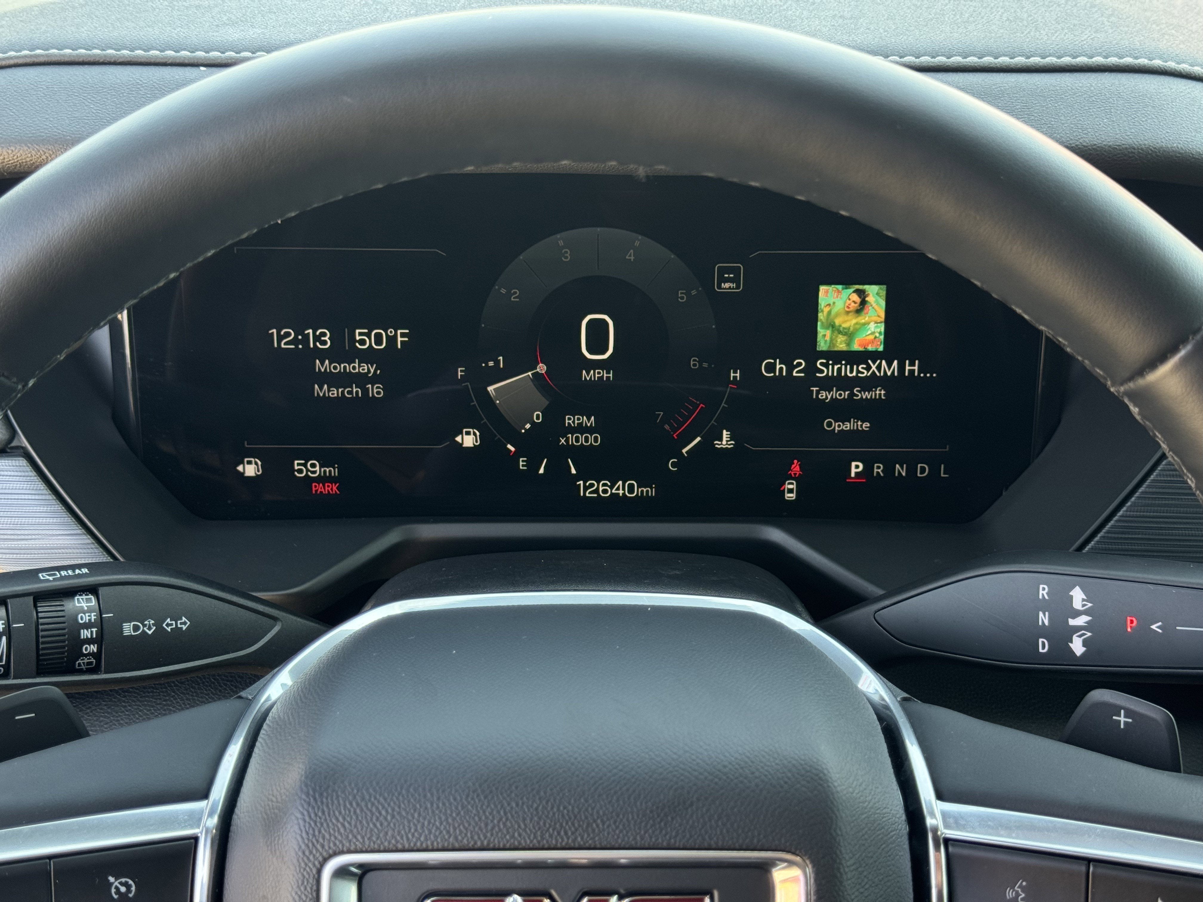 2025 GMC Acadia Elevation