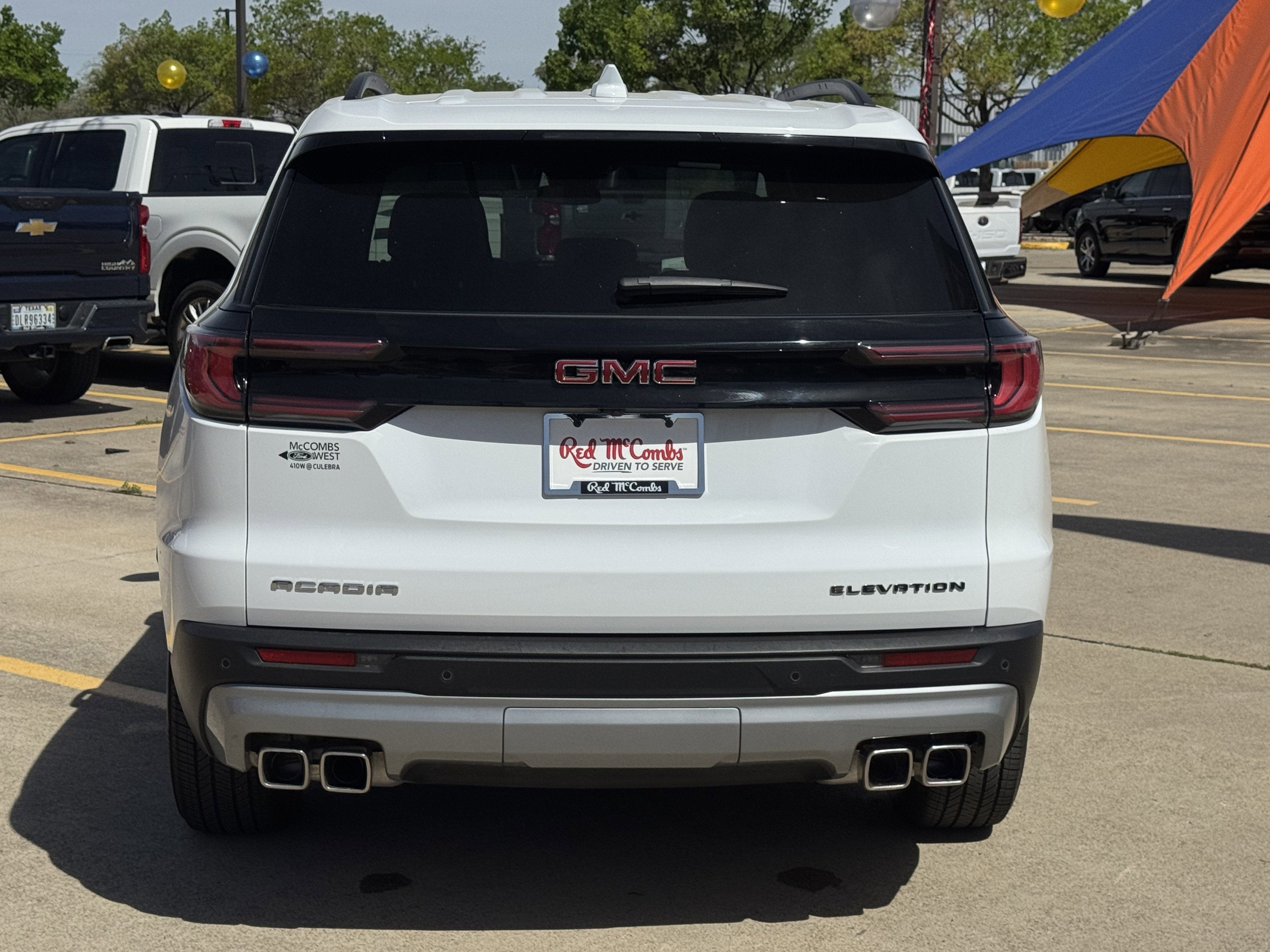 2025 GMC Acadia Elevation