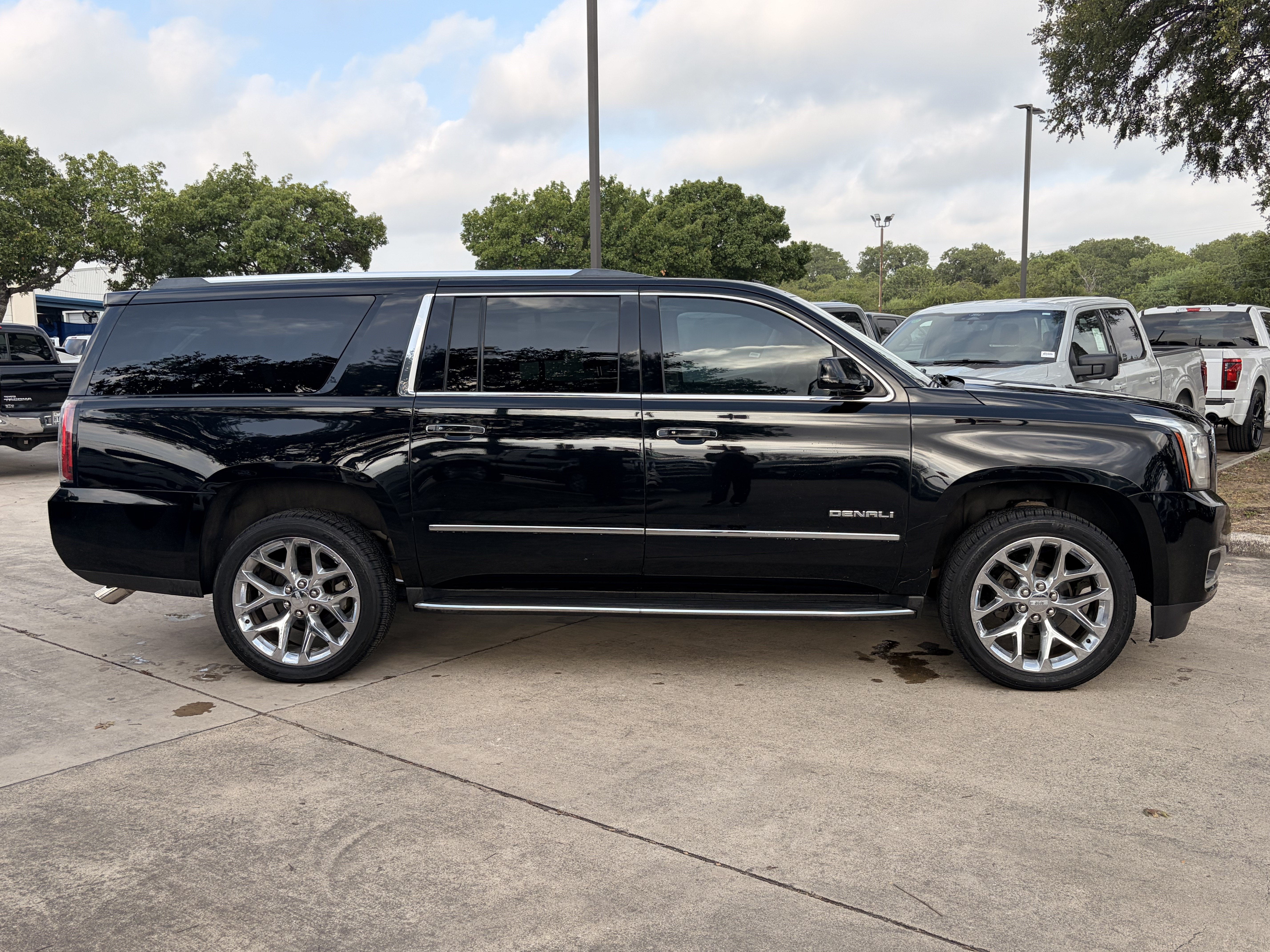 2017 GMC Yukon XL Denali